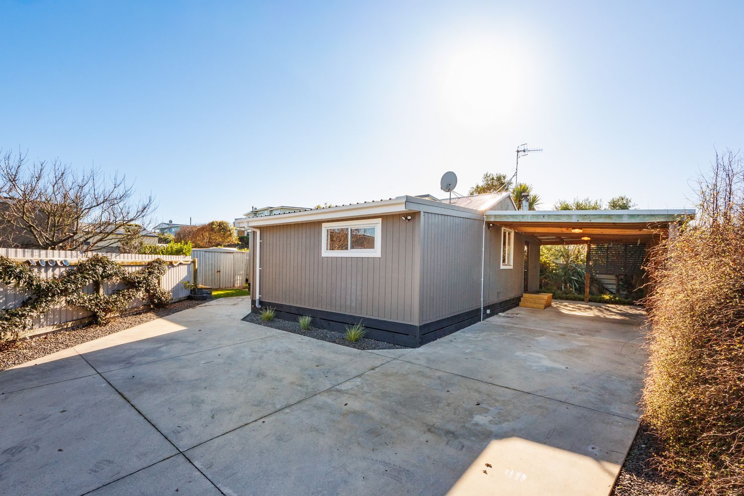 Your Little Slice of Foxton Beach Paradise — slide 2