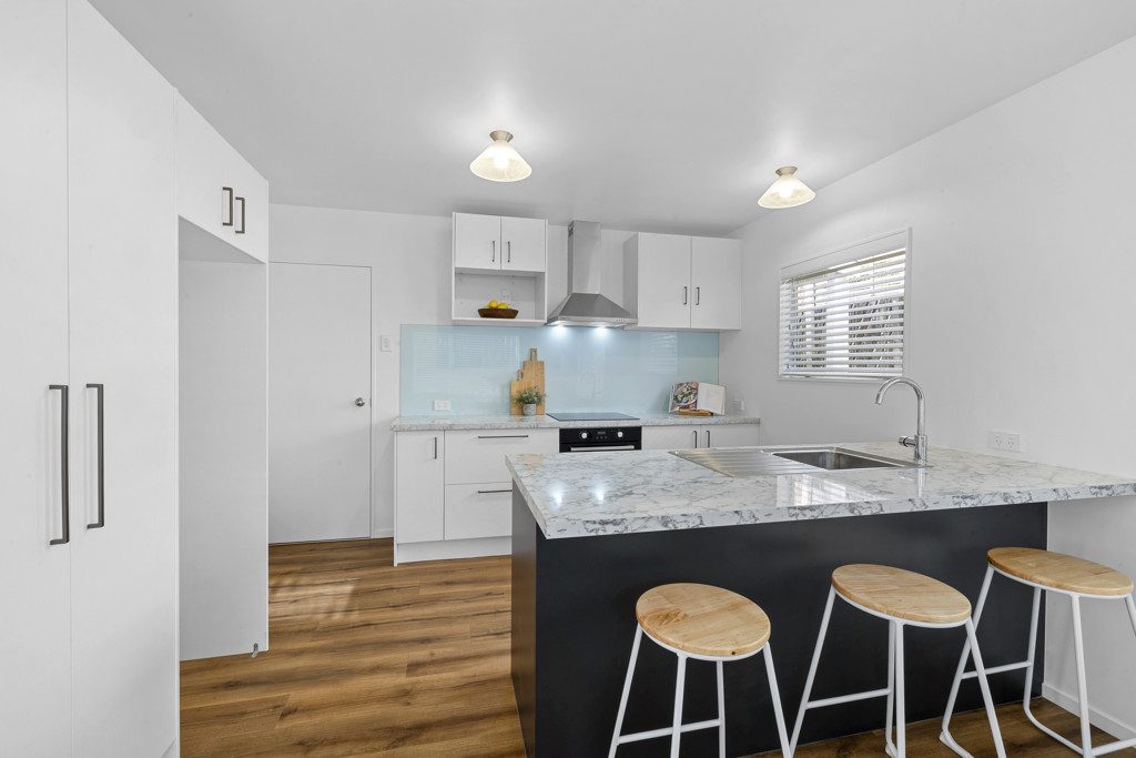 RENOVATED & READY IN STRANDON — slide 7