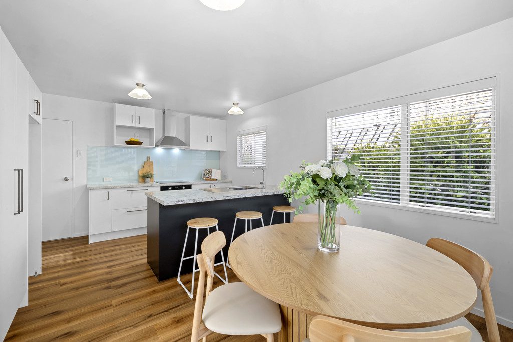 RENOVATED & READY IN STRANDON — slide 8