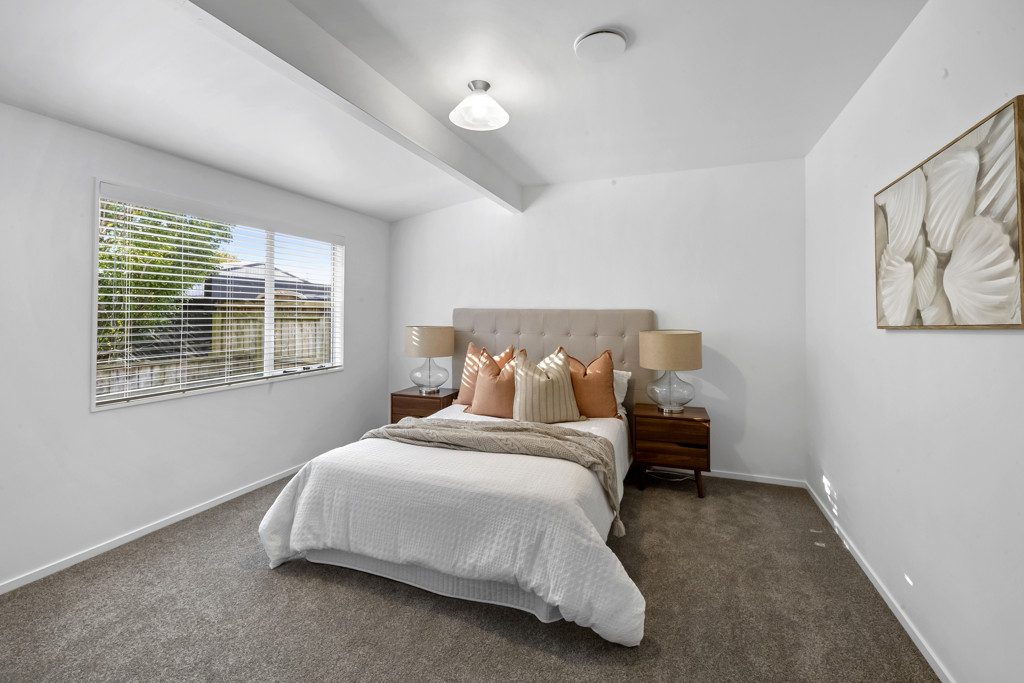 RENOVATED & READY IN STRANDON — slide 10