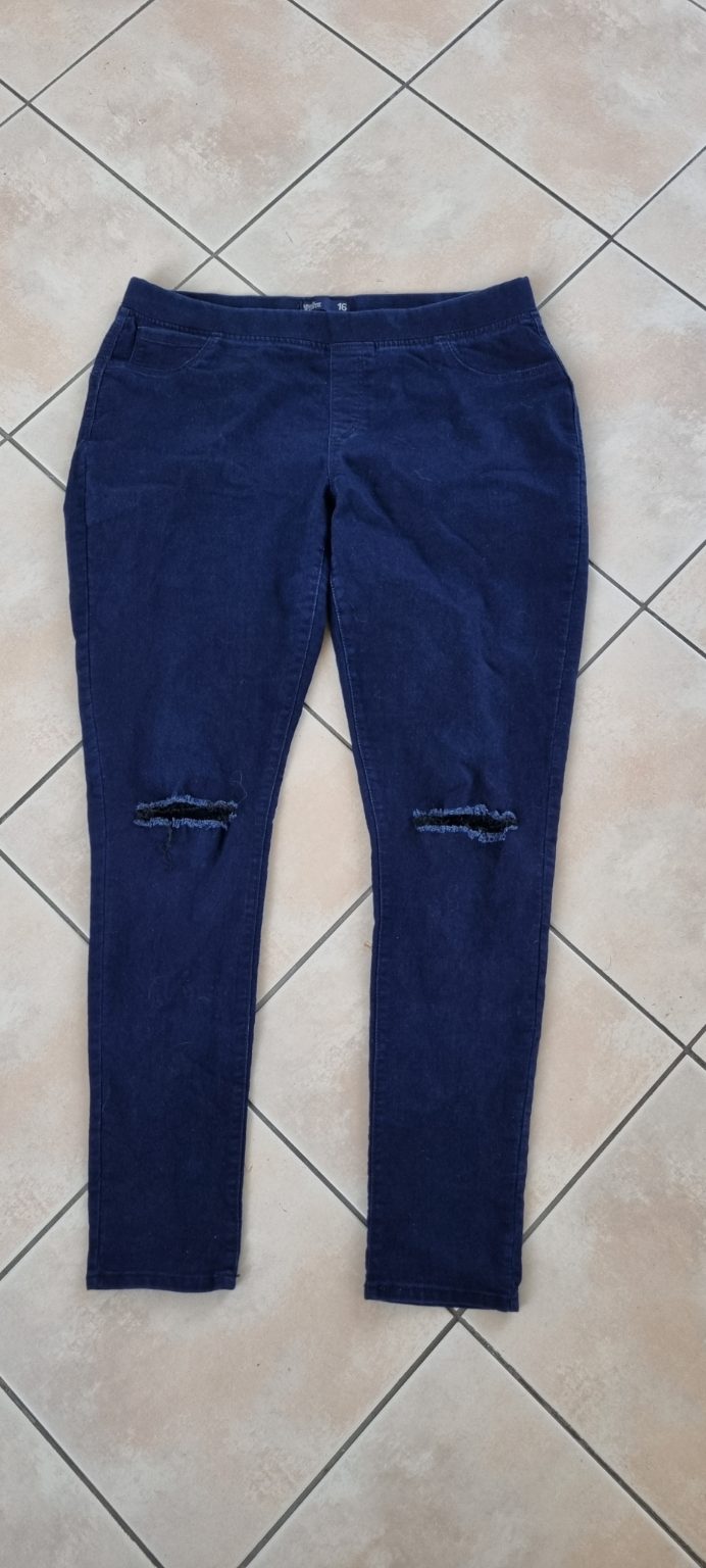 Urban Jeans Co Blue Jeans size 16