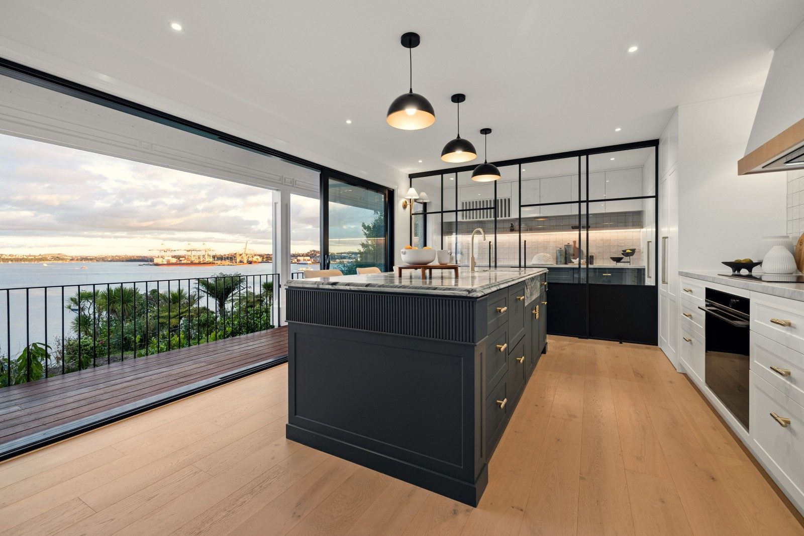 Exceptional waterfront living on a grand scale — slide 2