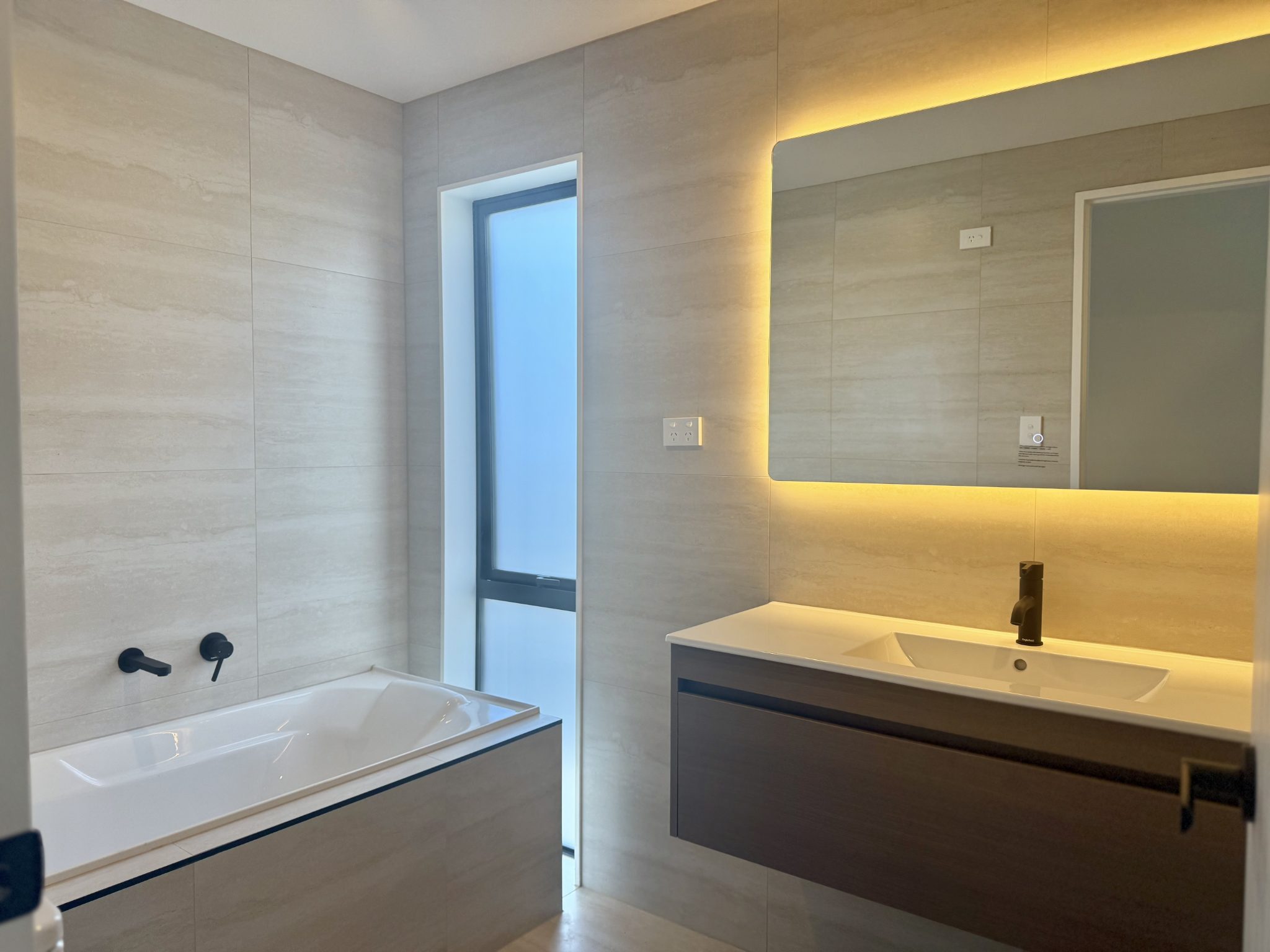 Corner|Freehold|Sky Tower Views|Reserve Facing! — slide 31