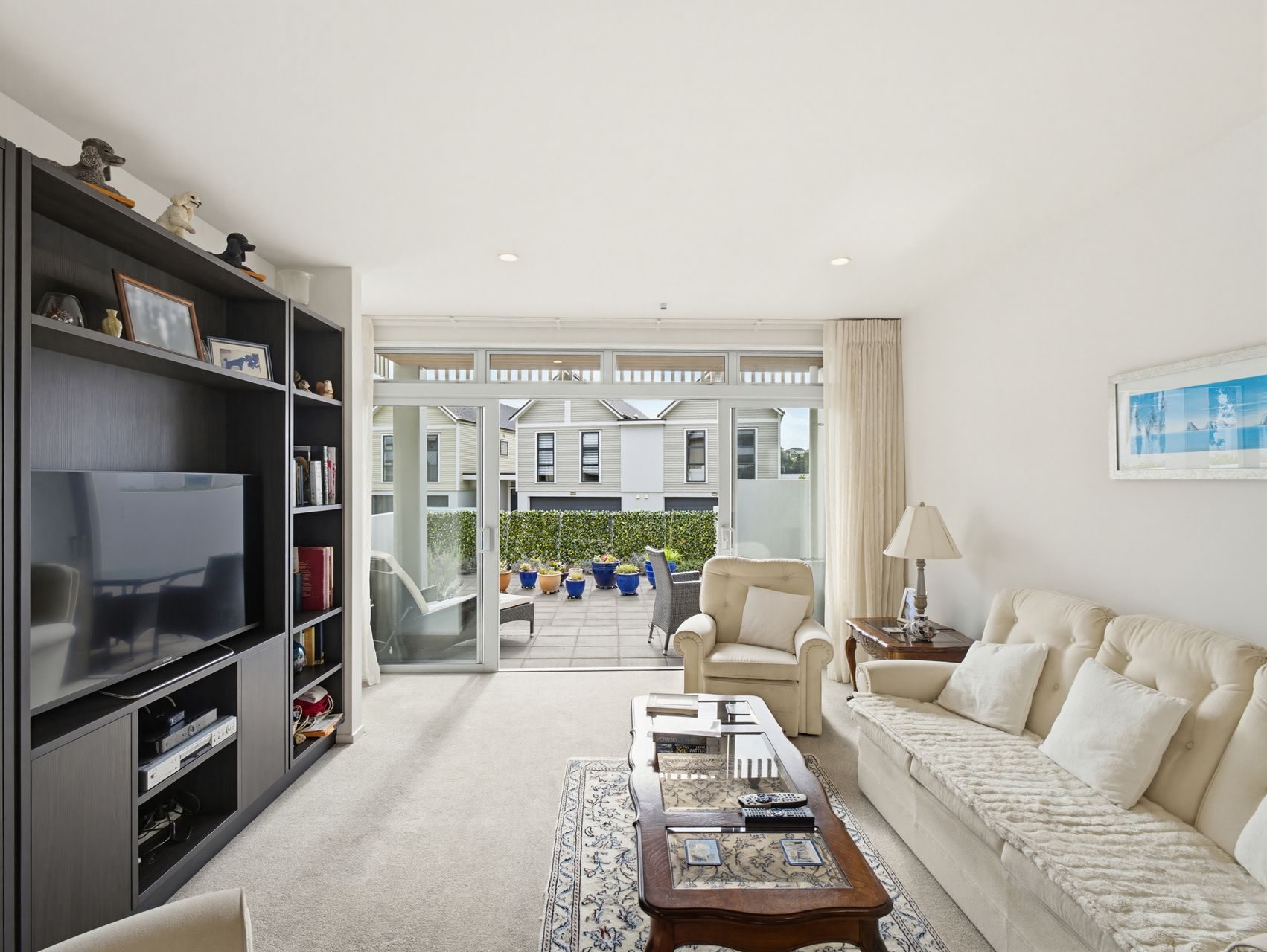 Sophisticated Townhouse Living — slide 2