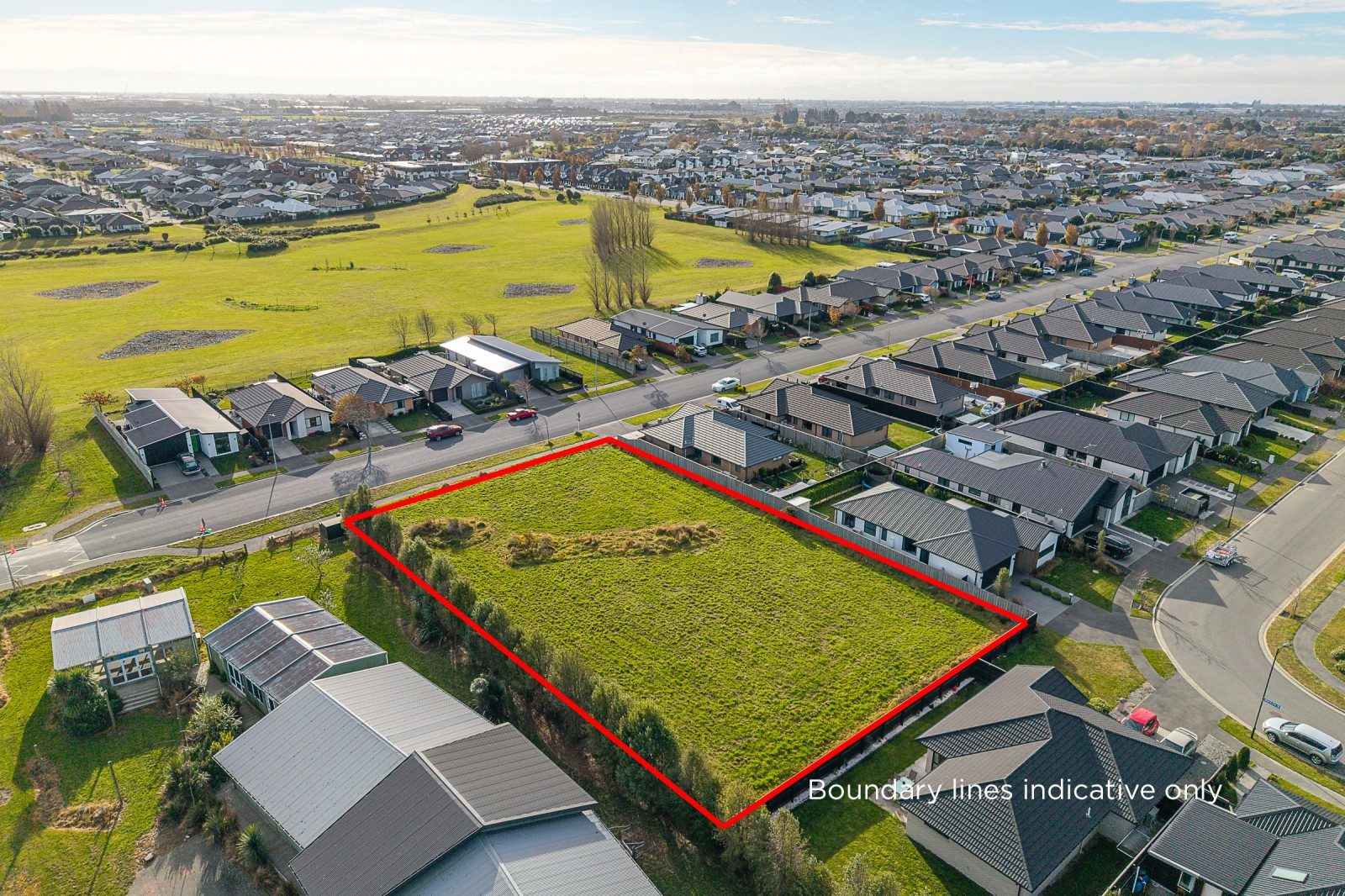 2,012sqm landholding with development options — slide 1