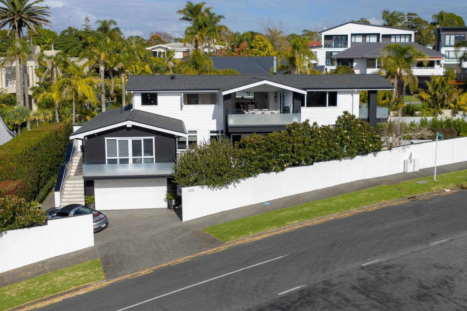 Hamptons on Kohi — slide 2