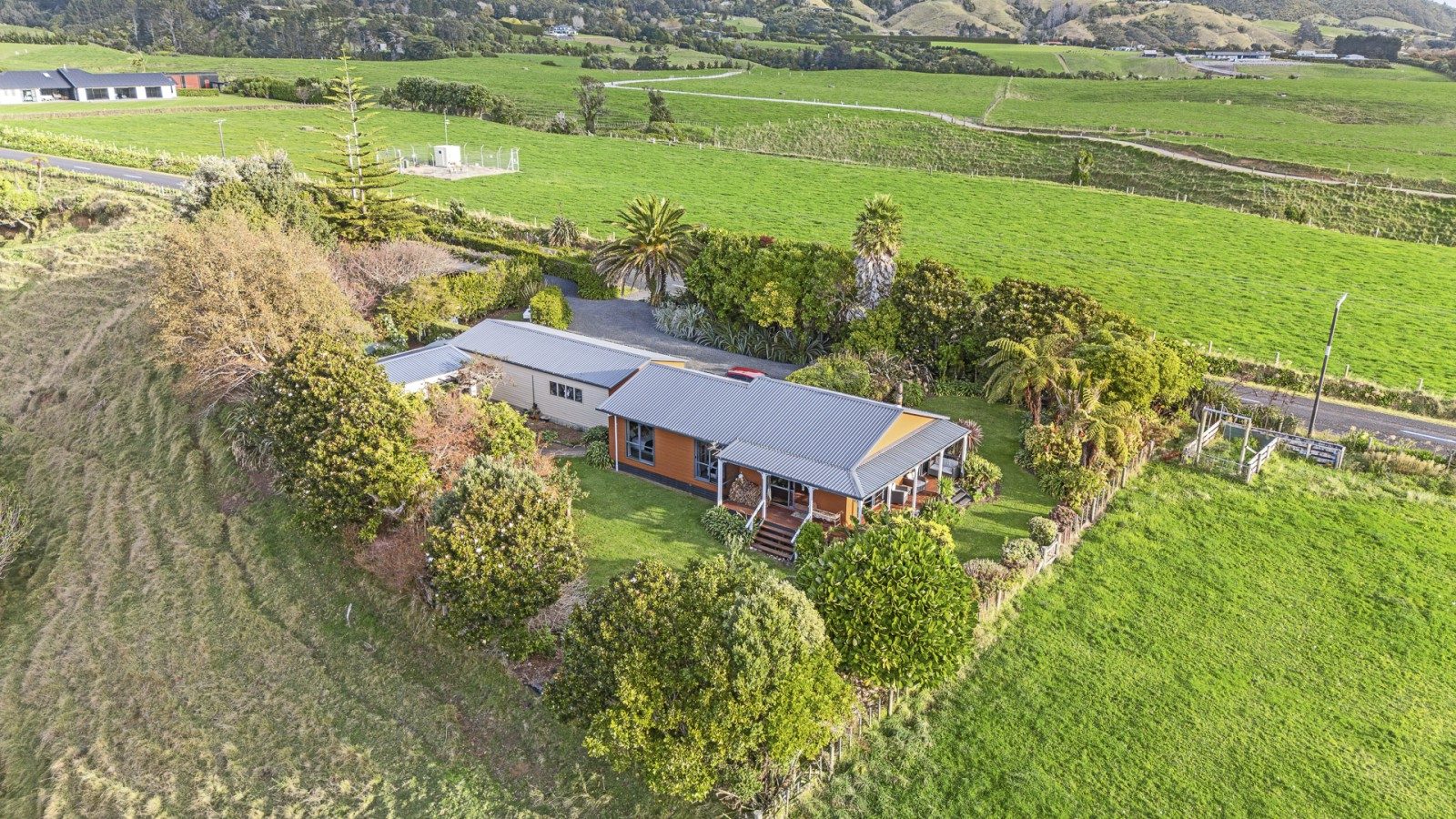 Stunning Sea Views, Oakura Lifestyle! — slide 44