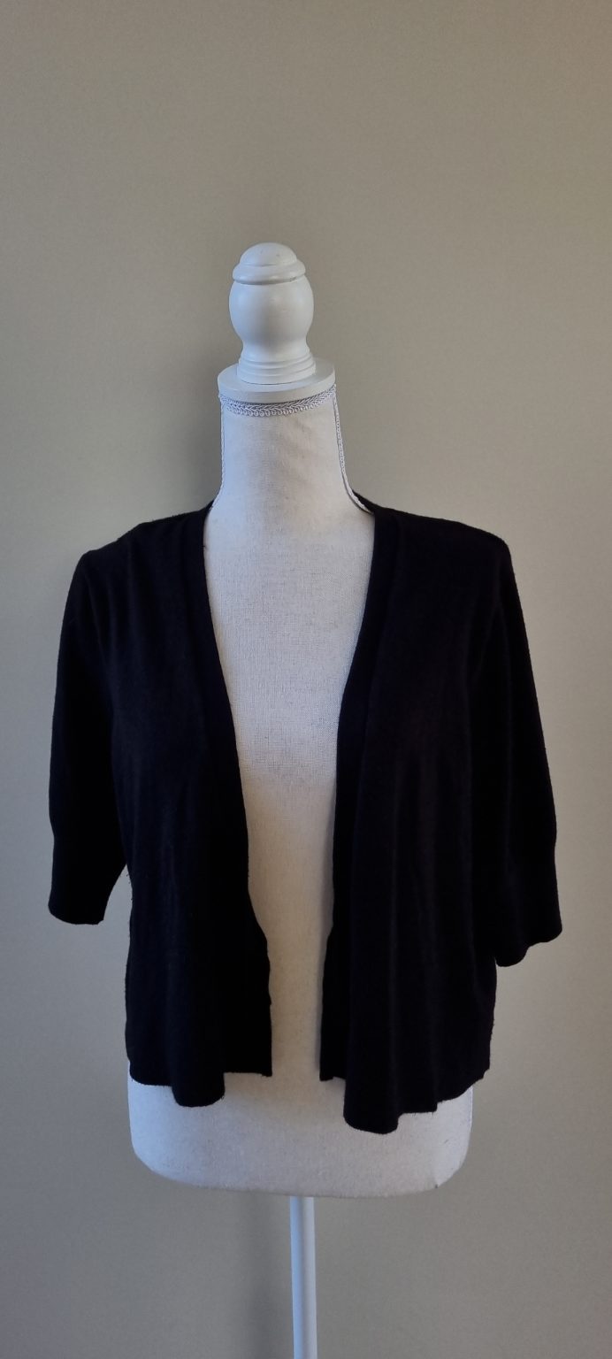 Virtu Black Cardigan Size L
