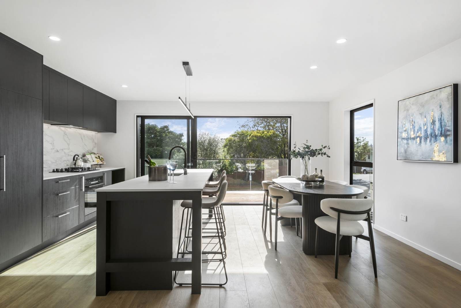 Stylish New Home in Top School Zones — slide 2