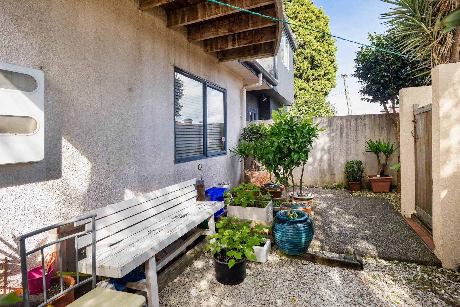 3-Level Townhouse Opposite St Lukes Mall — slide 2