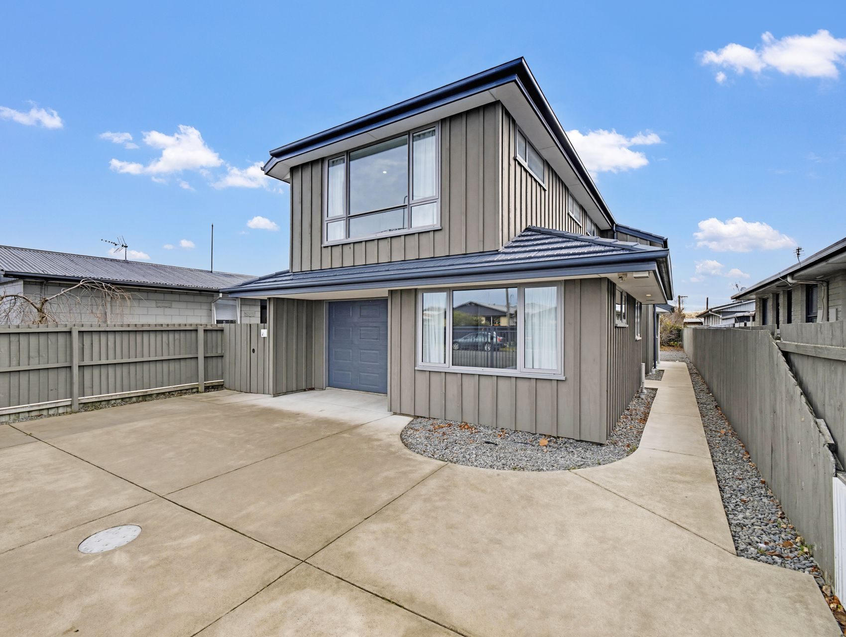 Spacious Living on MRZ land - Close to CBD — slide 34
