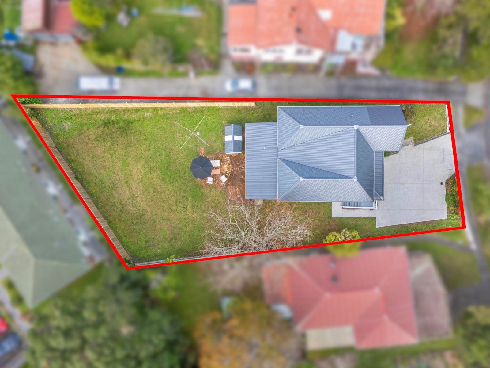 Renovated Character Villa in the Heart of Hele... — slide 31