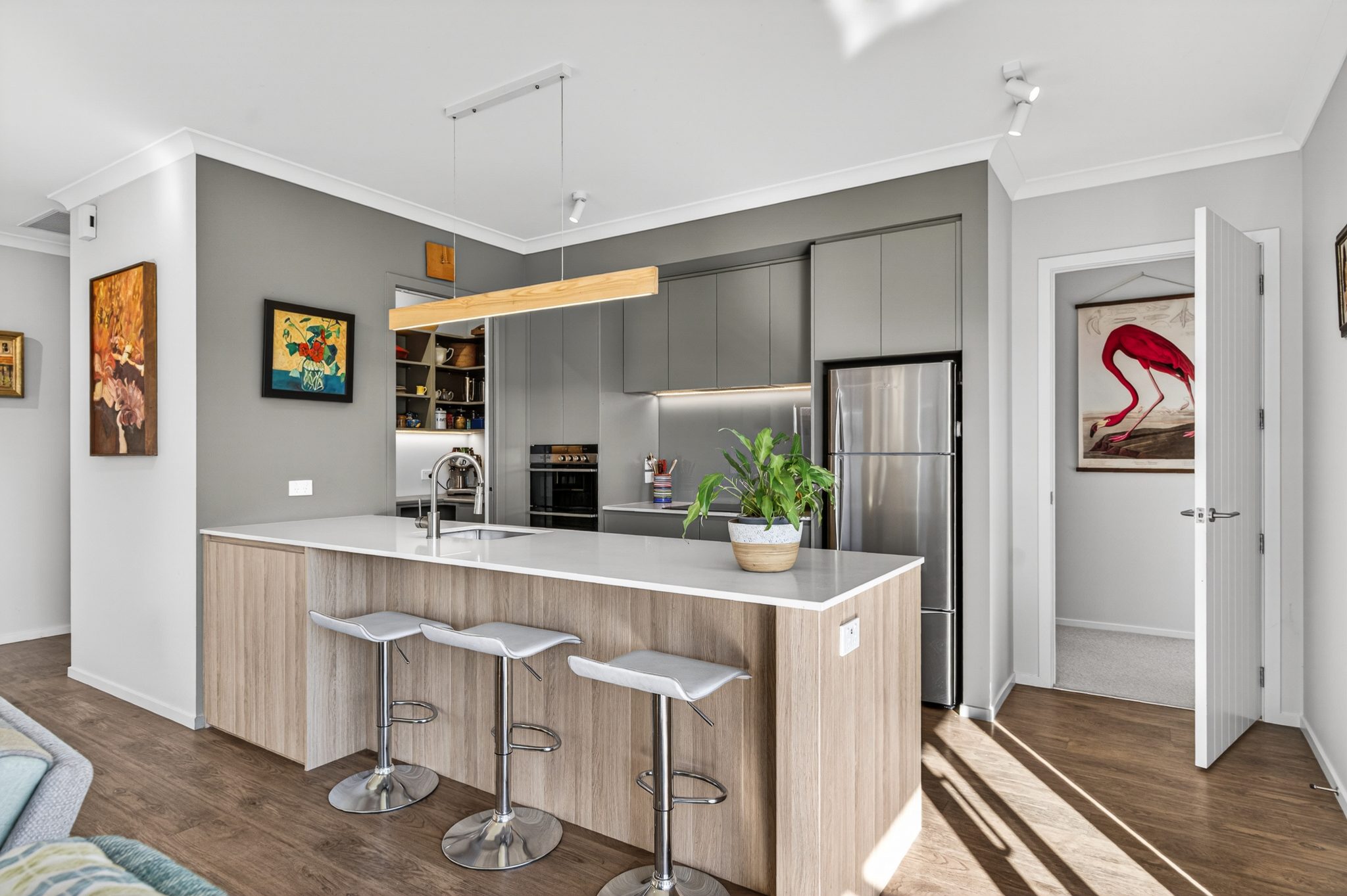 Modern Living; Exceptional Location! — slide 2