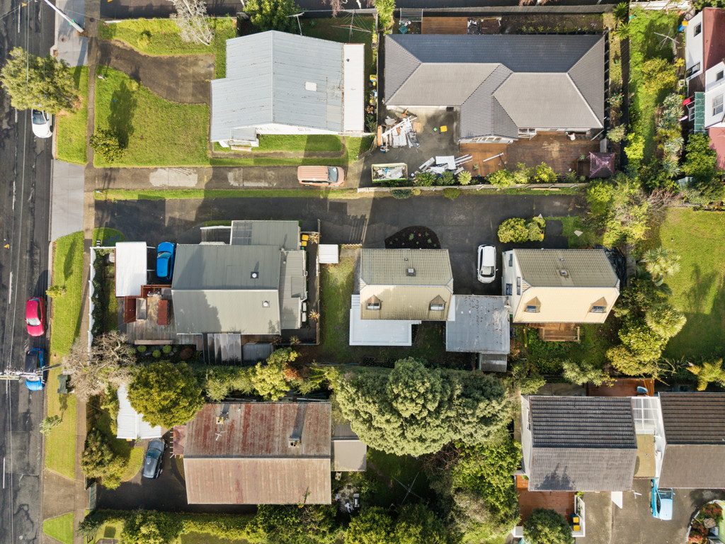 2 Bedrooms + Study + Must Sell = Must See — slide 18