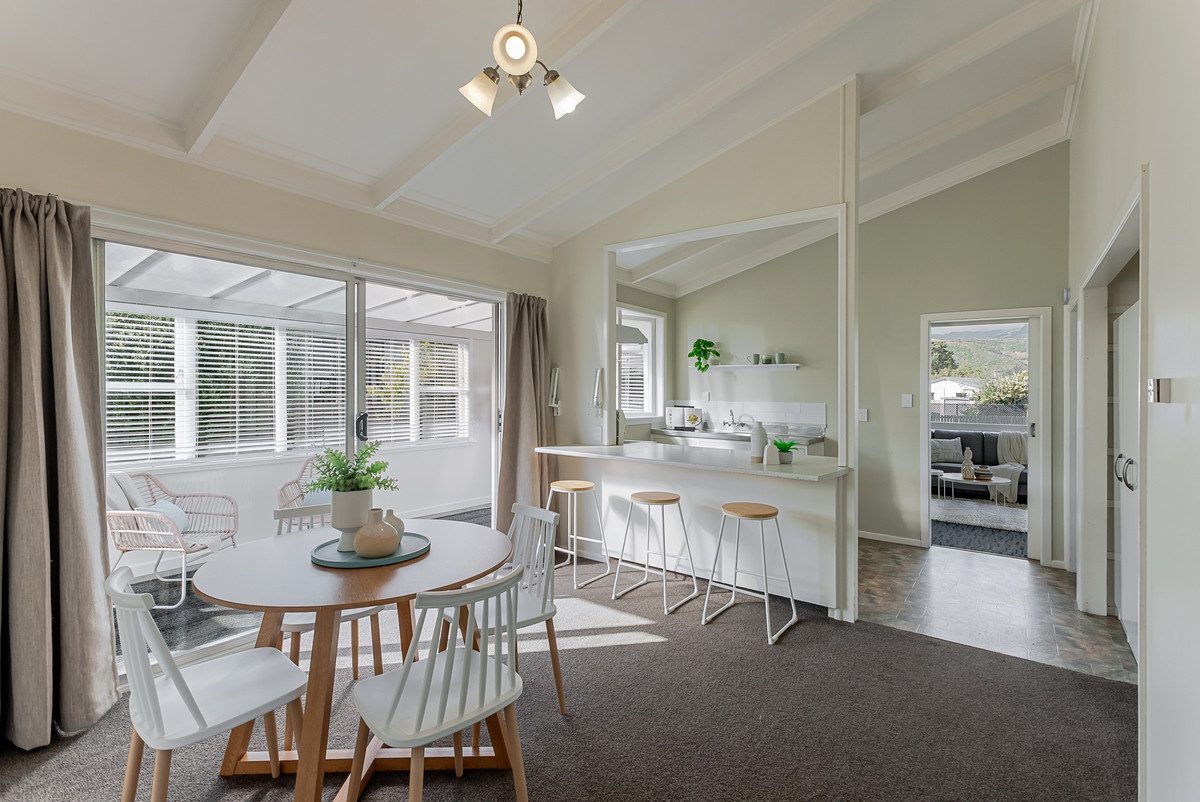 Home & Income with space to adapt — slide 2