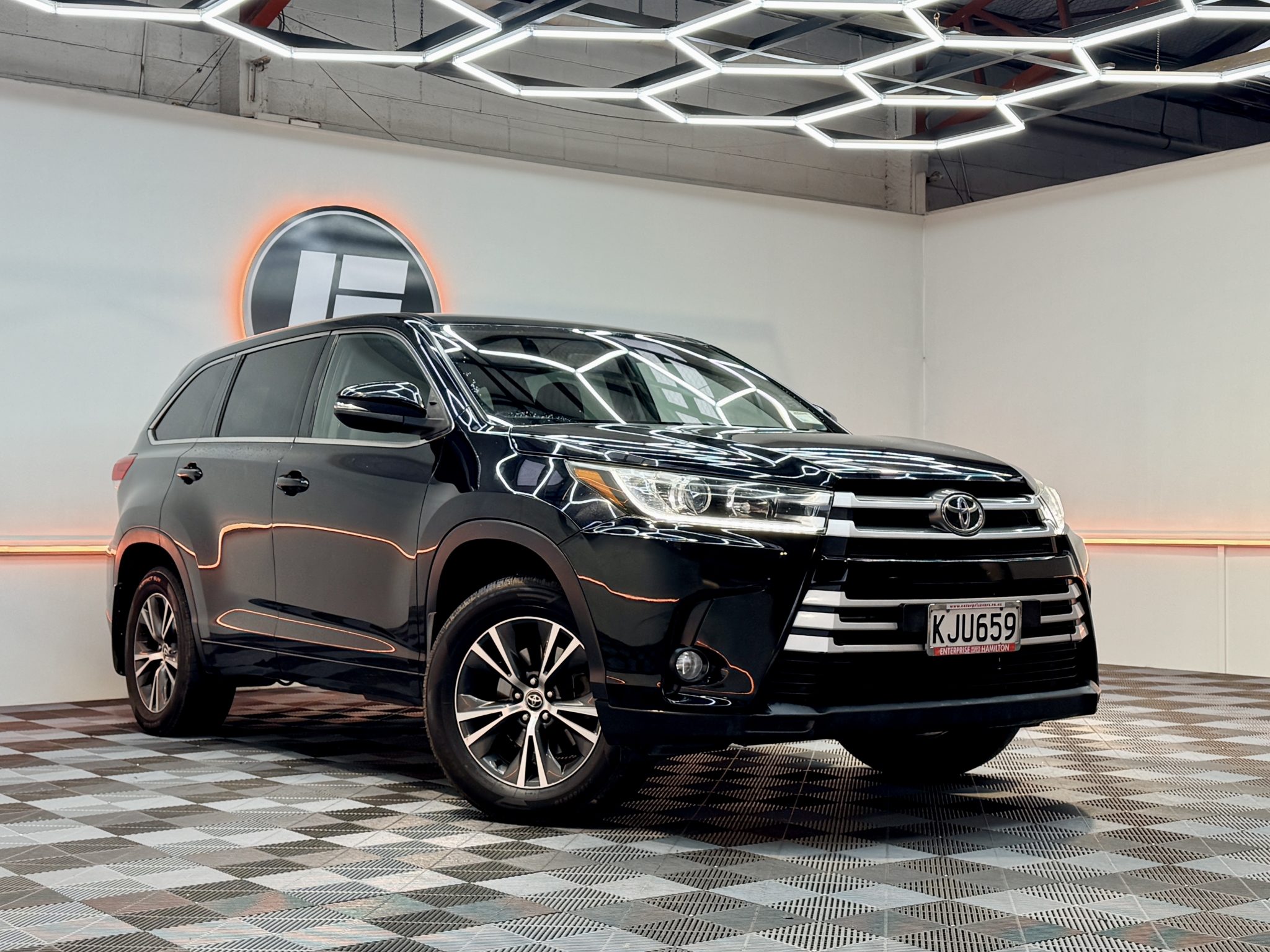 2017 Toyota Highlander GX 3.5 4WD - 7 STR | Trade Me Motors