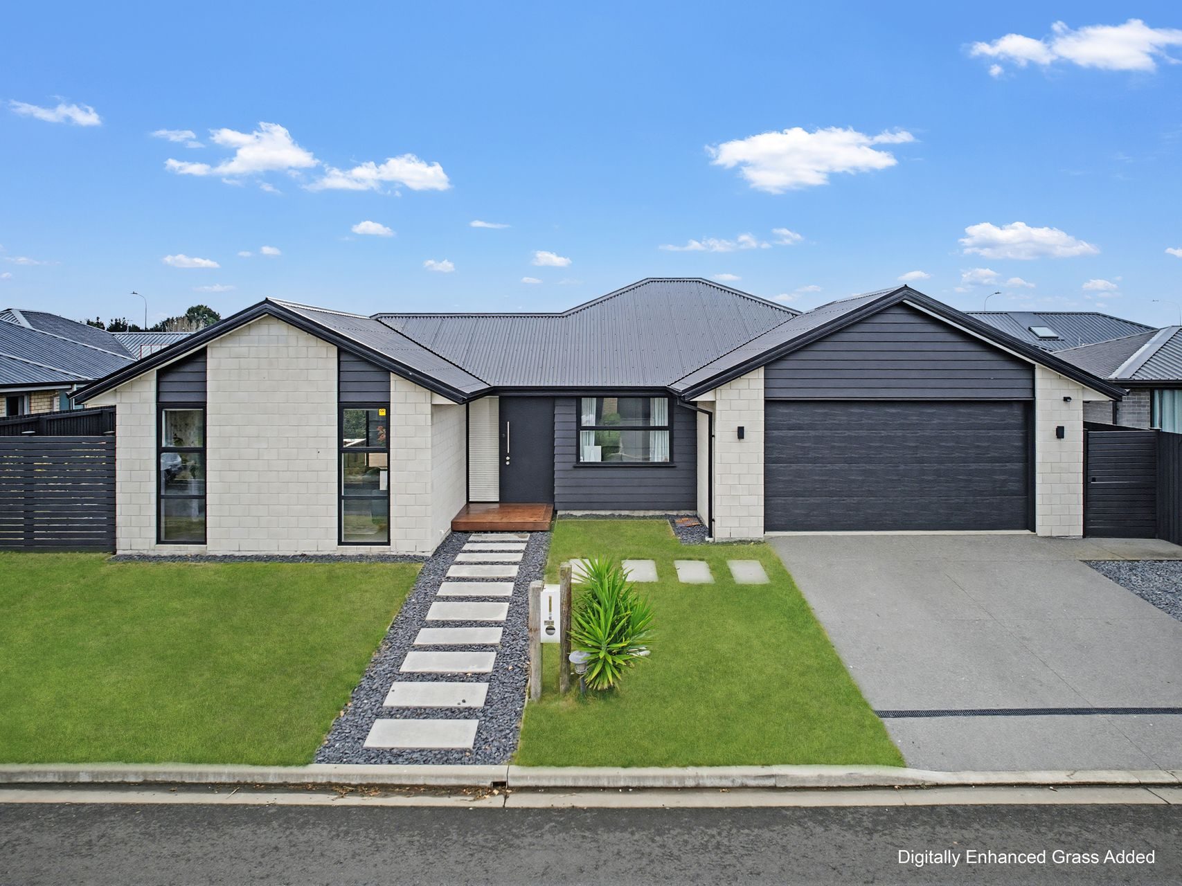 Tidy Family Home In Top Location. — slide 1