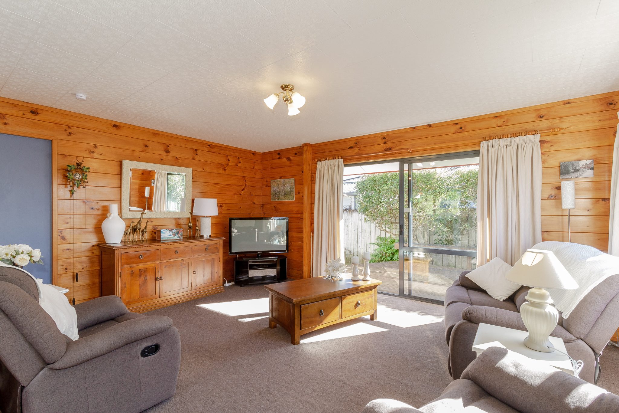 Fantastic First Choice - 1st Home / Rental — slide 2