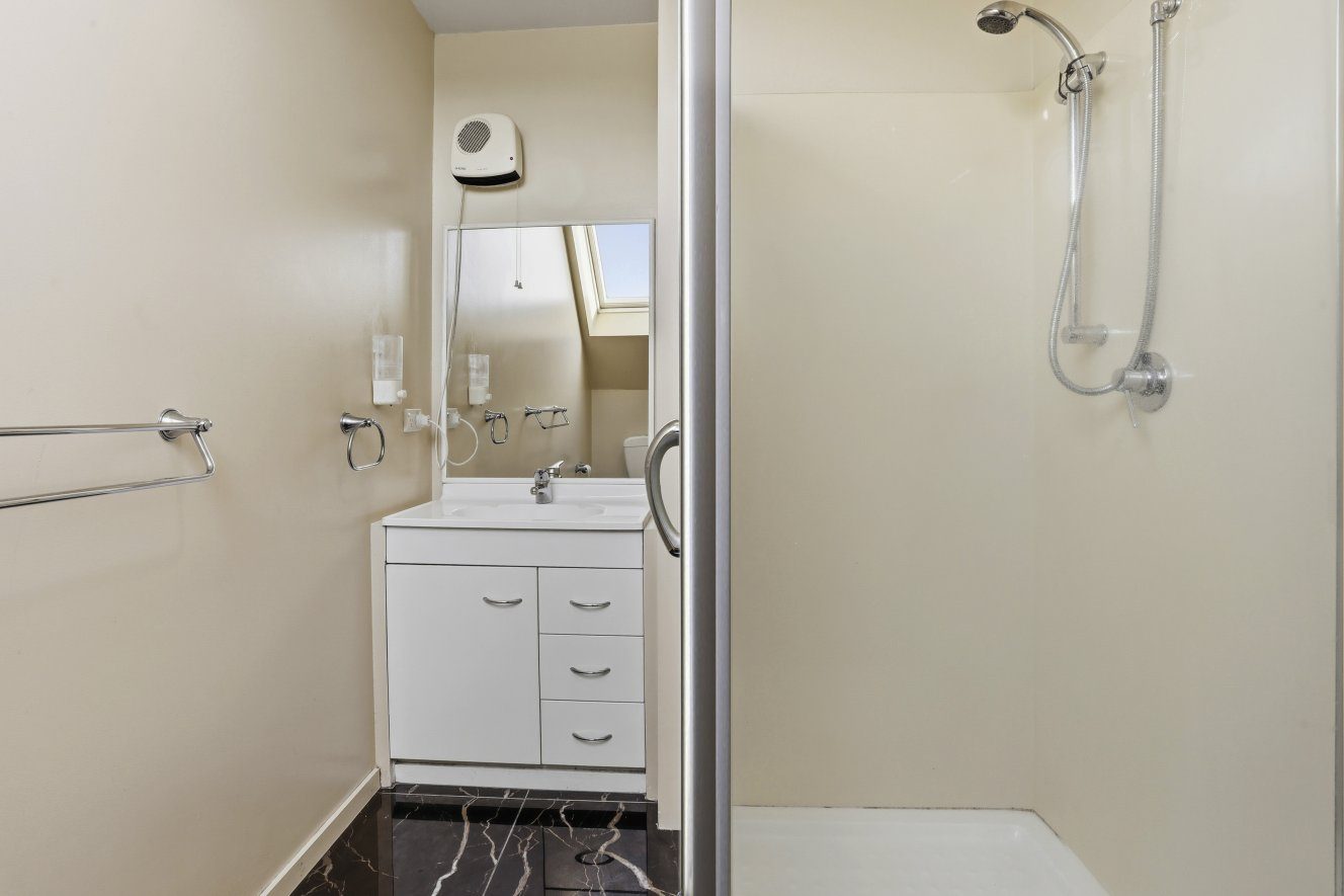 Spacious and Private,180m2 — slide 33