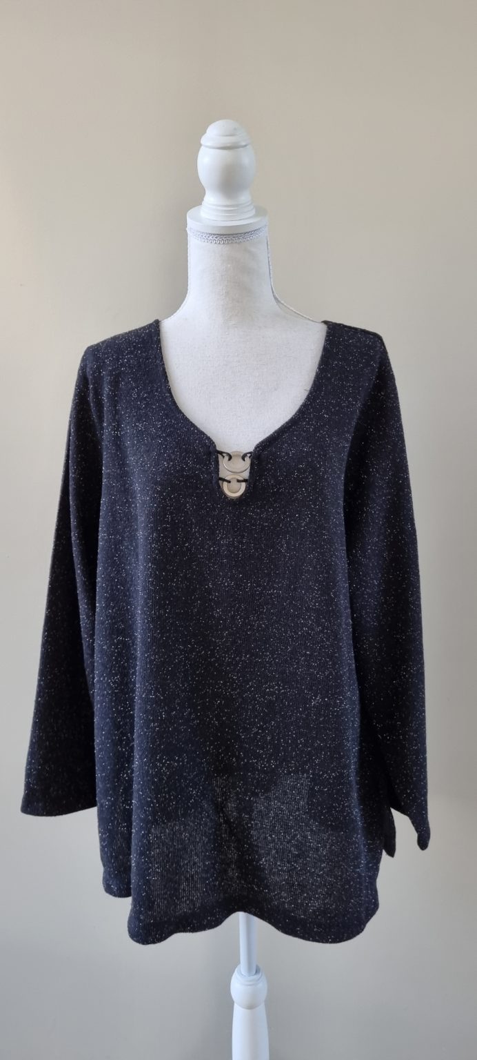 City Chic Avenue Black Top size 24