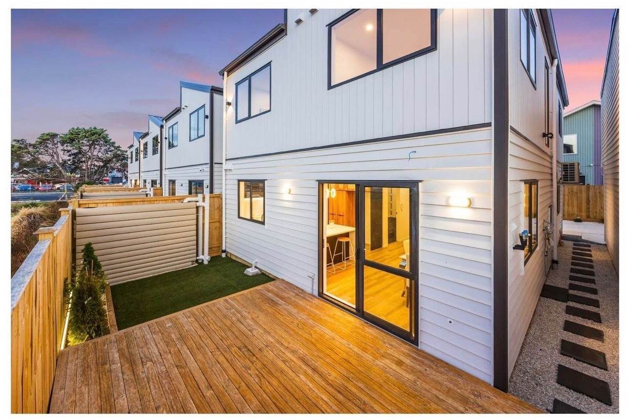 Stylish 4-Bedroom Standalone + Bonus Study — slide 2