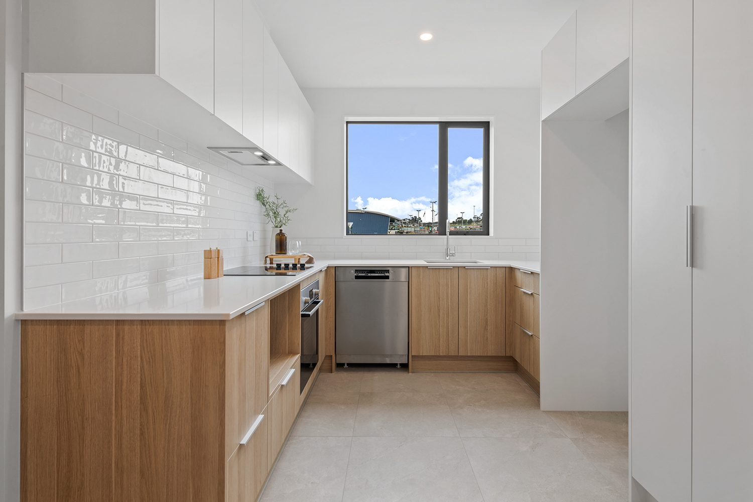 Brand new home with Mountain Views — slide 2
