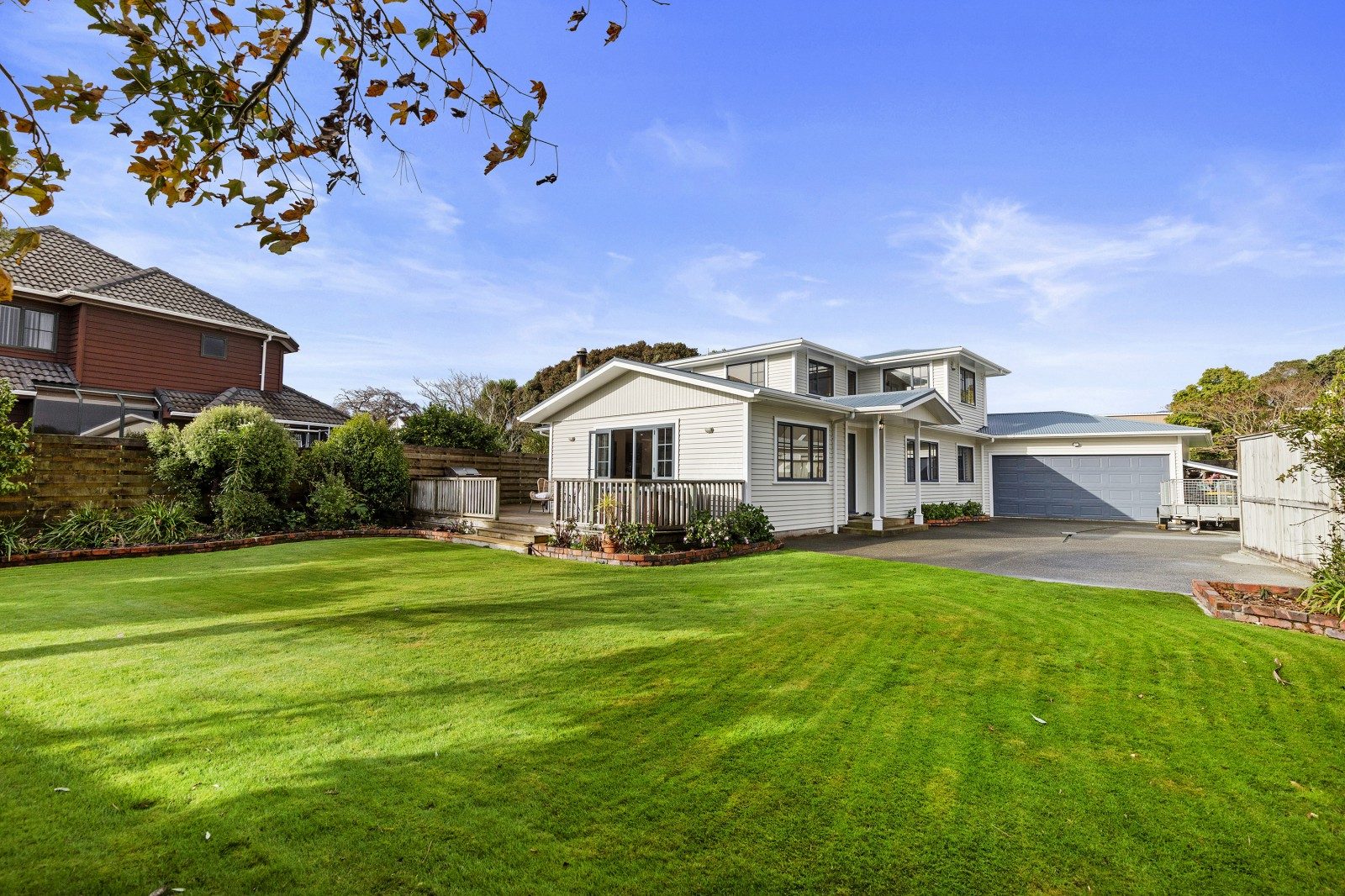 Prime central Lower Hutt location — slide 2