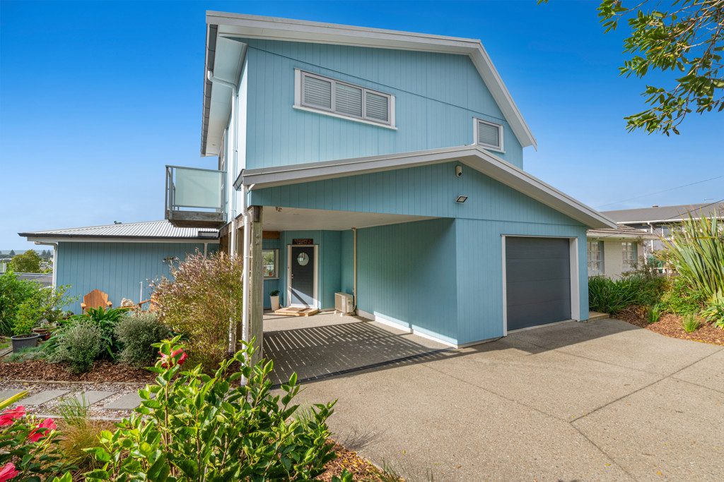 Extensively Renovated, Prime Location — slide 2