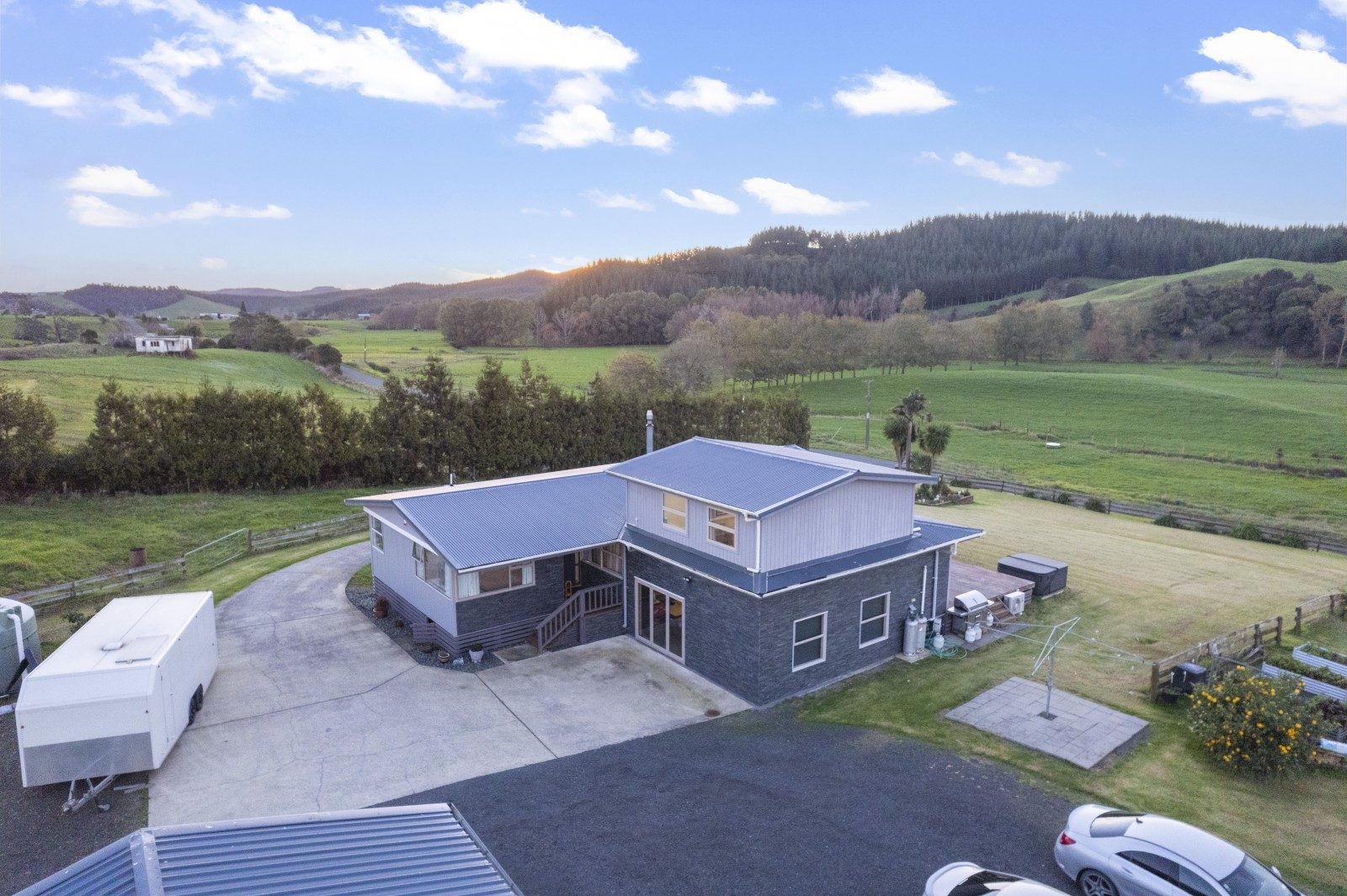 A rare lifestyle opportunity in Te Kauwhata — slide 2