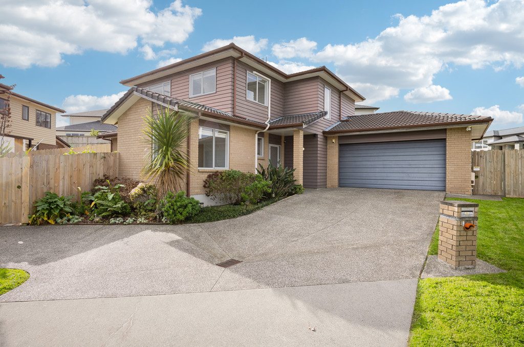 The Perfect Family Home Awaits! — slide 2