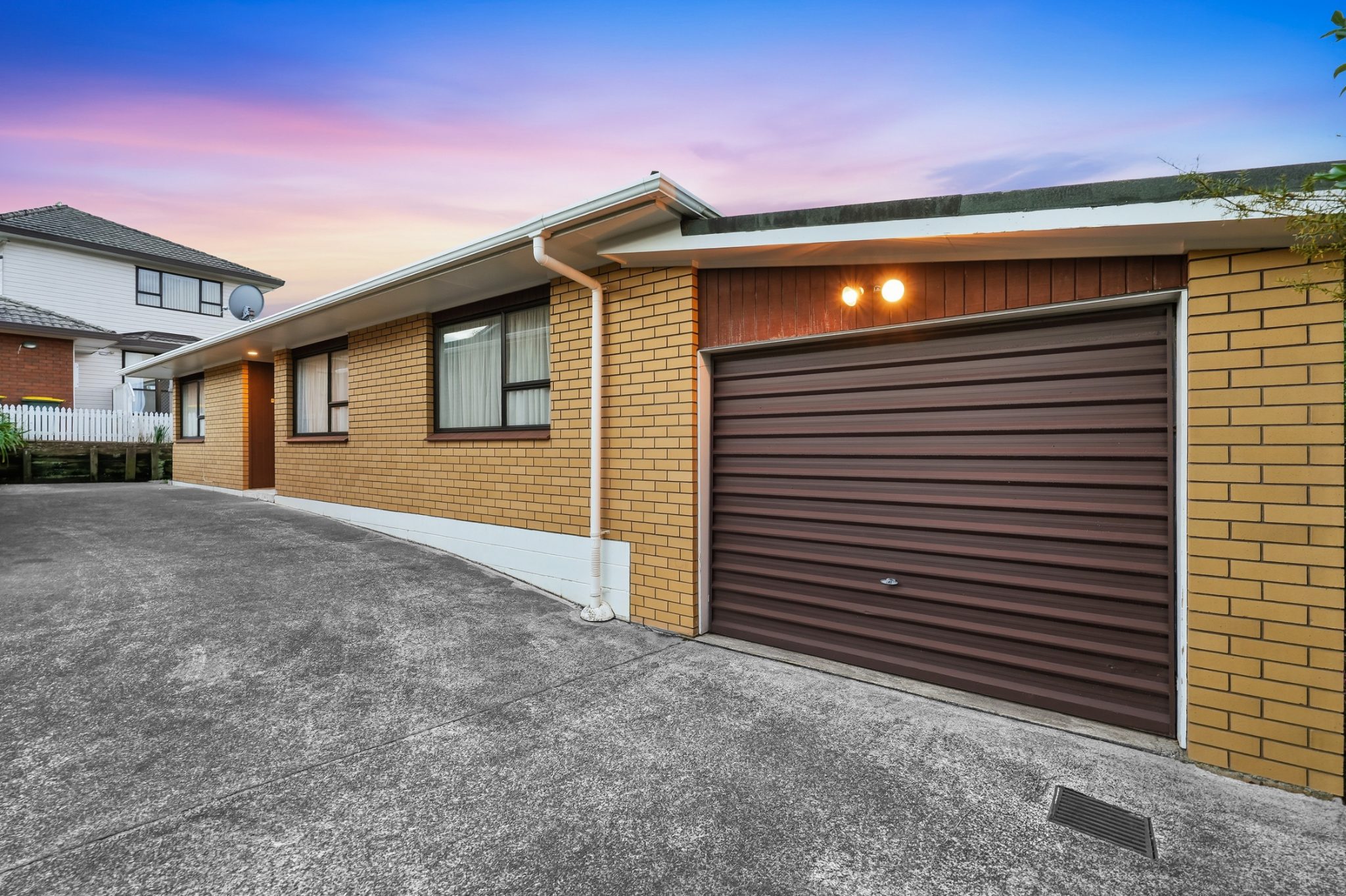 Single Level Brick & Tile by the Reserve — slide 2
