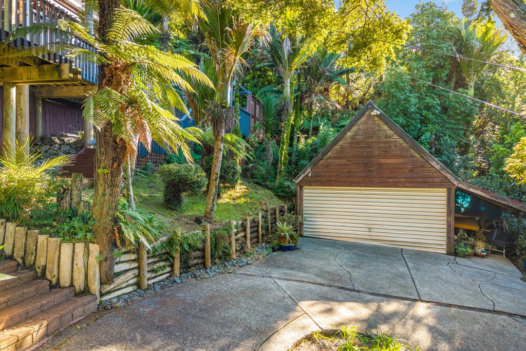 Elevated Titirangi Living — slide 2