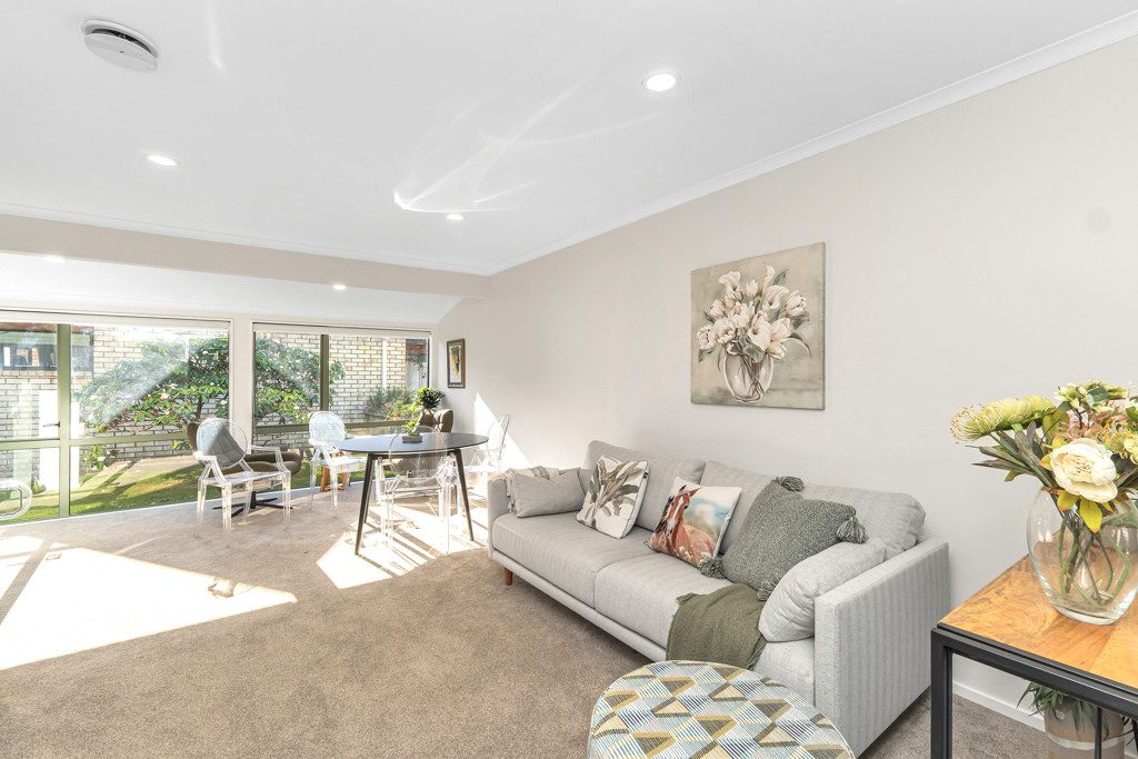 Newly Renovated, Lifestyle Unit — slide 2