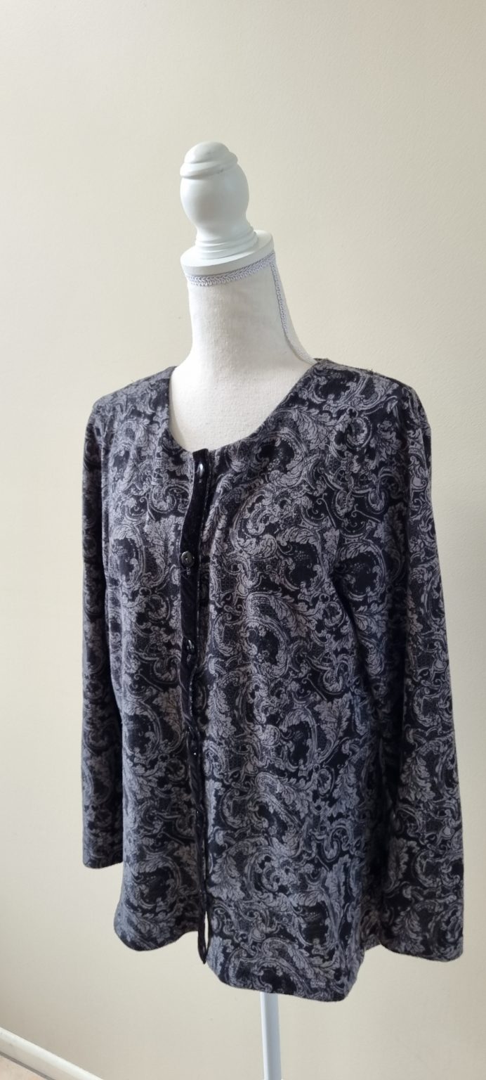 Lisa Law Cardigan Size 16, image 2