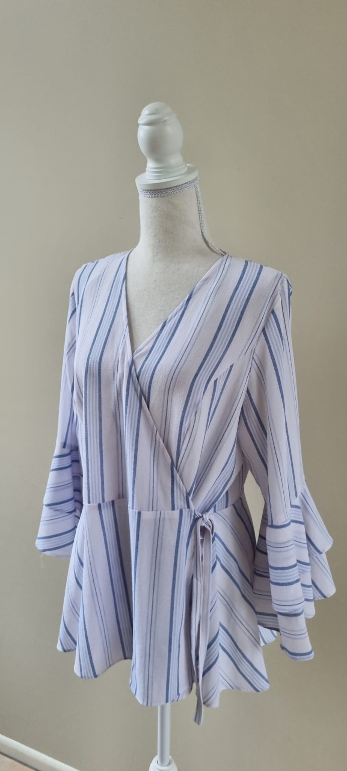 City Chic Top Size XS 14 / 16, image 2