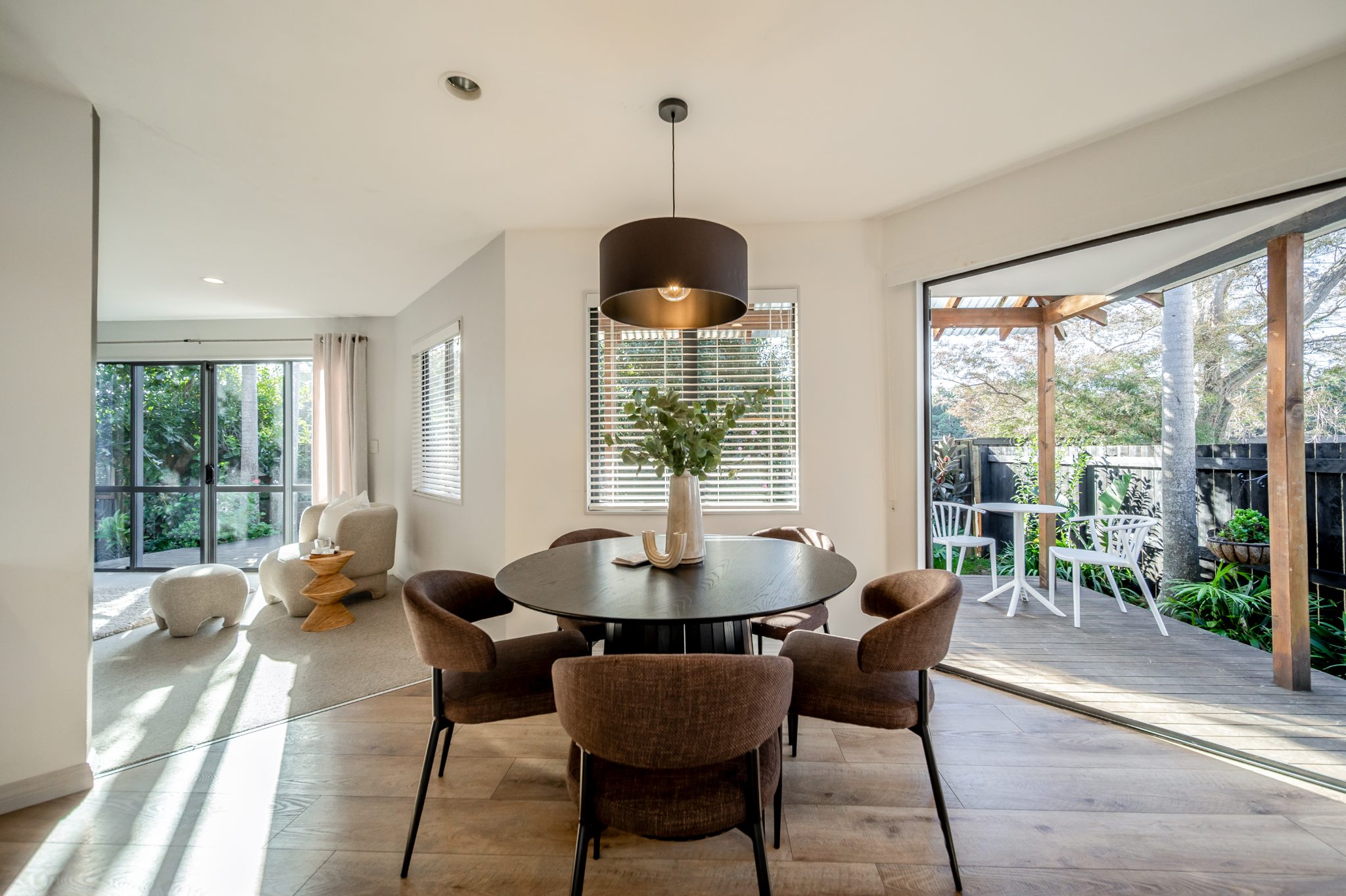 This Could Be The Best Buy In Meadowbank! — slide 2