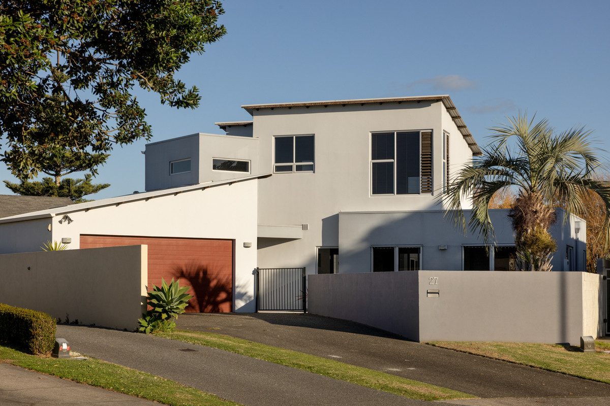 Modern Beach Living in Royal Palms — slide 2