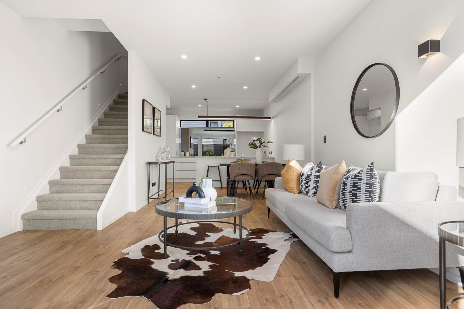 Modern Family Living in Central Auckland — slide 2