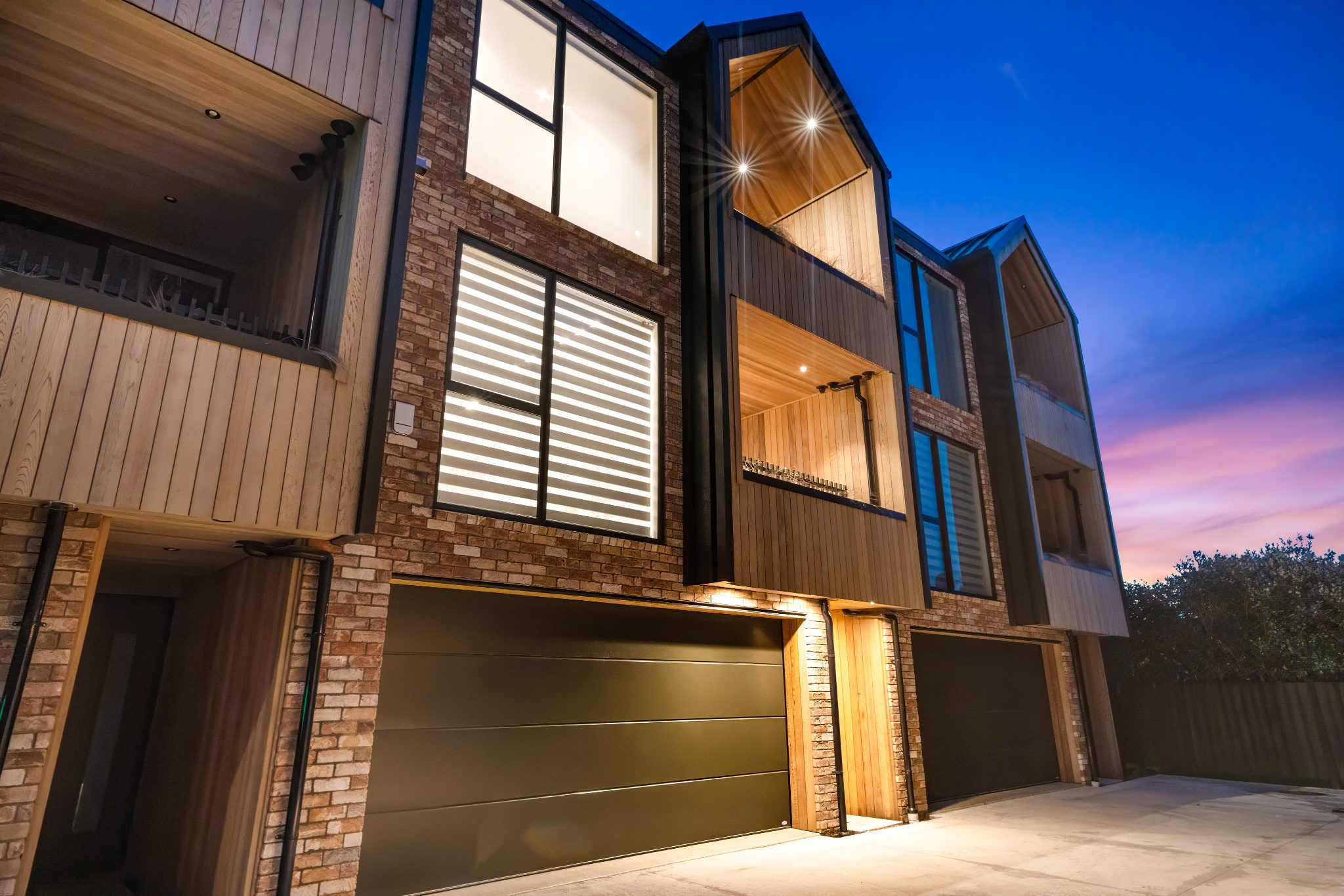 PREMIUM LUXURY HOMES SELLING NOW — slide 23