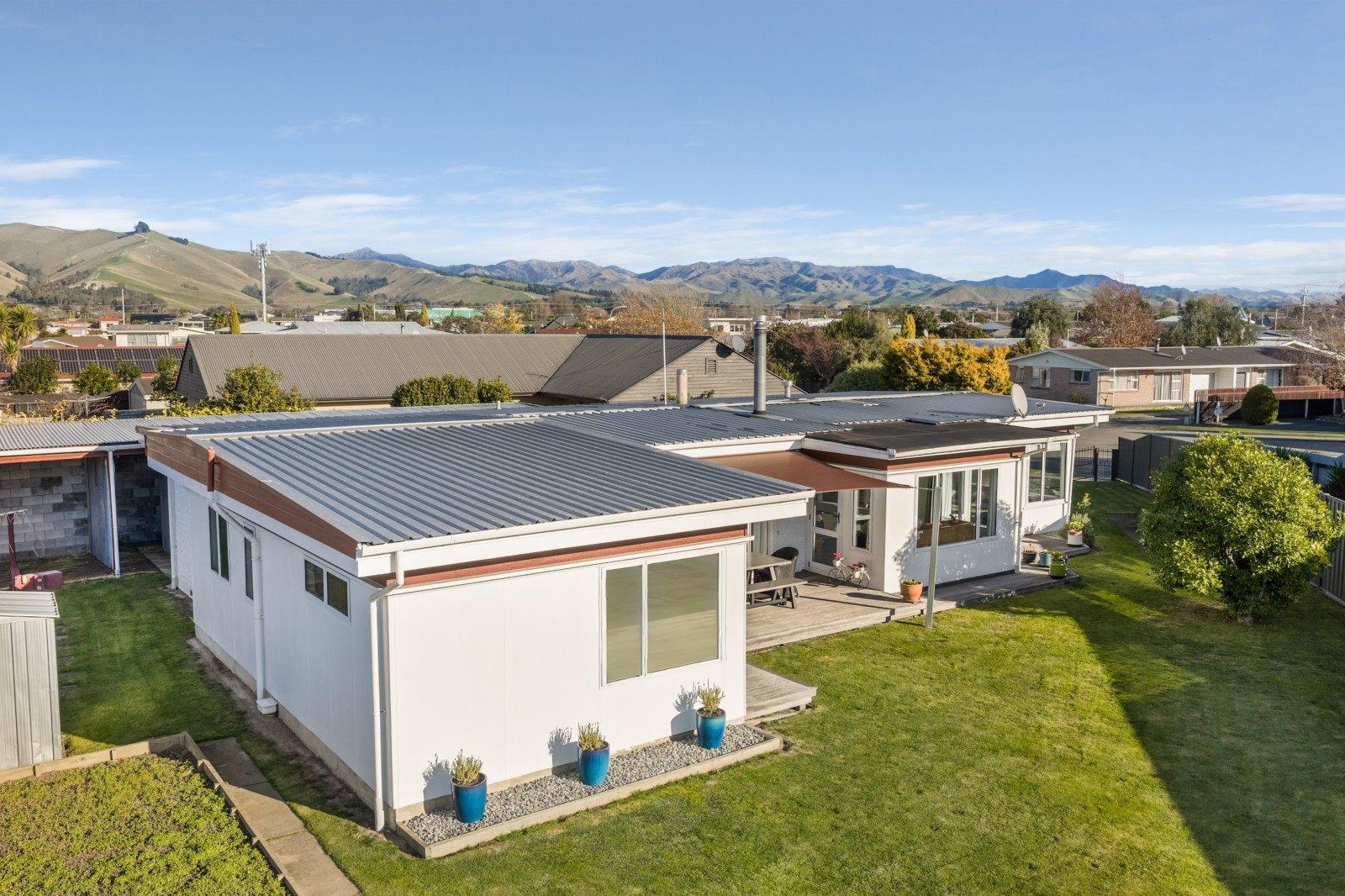 Much loved home - vendors moving on — slide 1