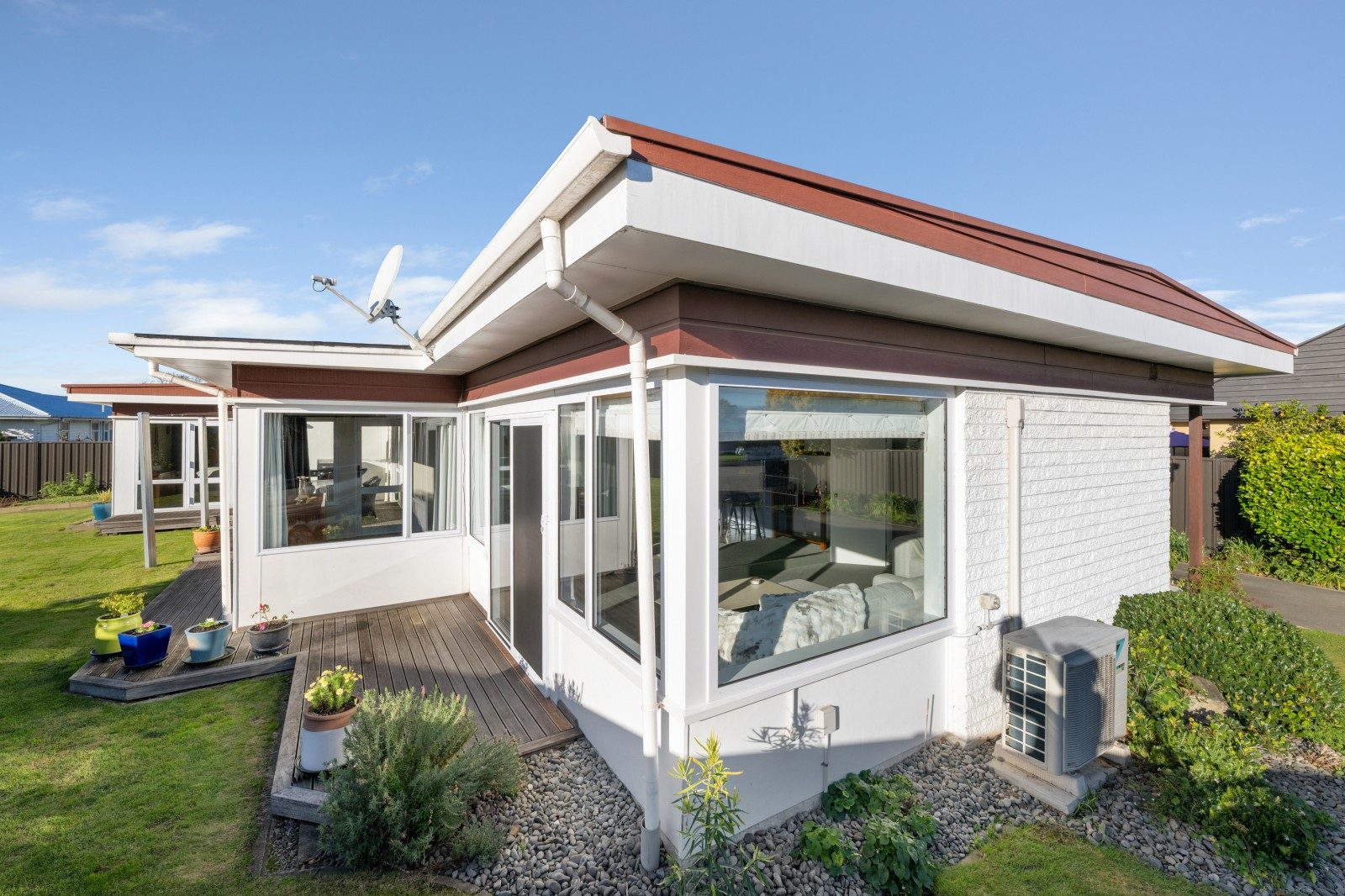 Much loved home - vendors moving on — slide 17