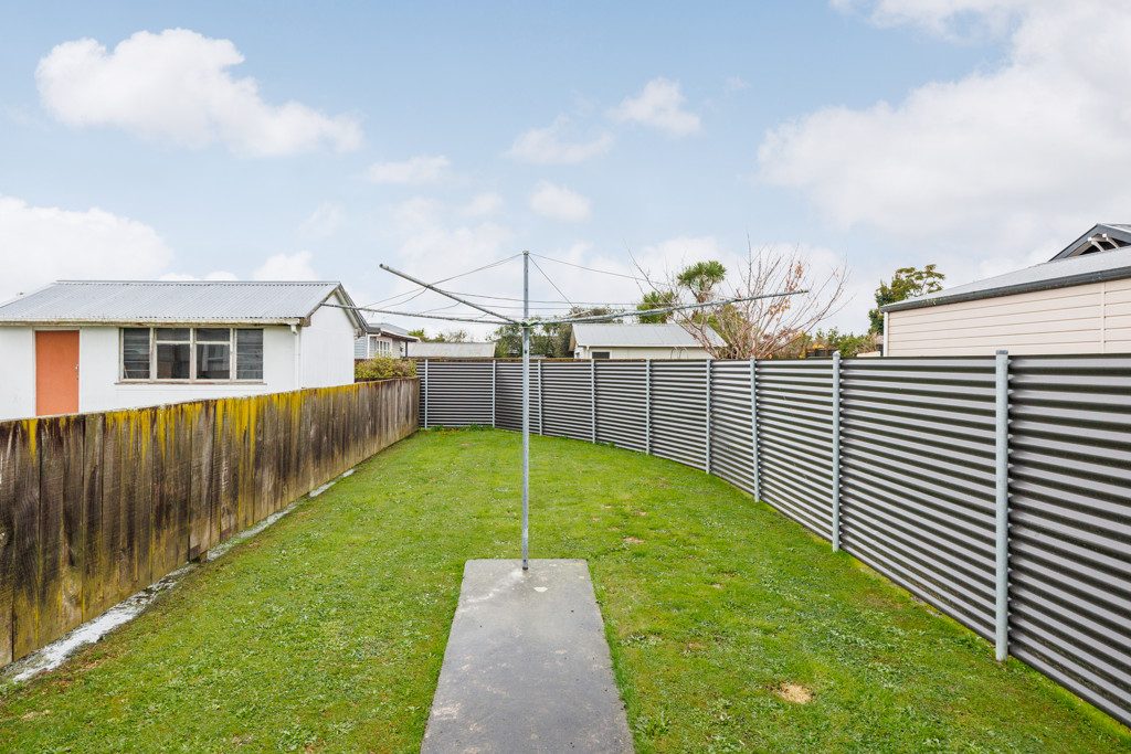 EXCELLENT FIRST HOME OR INVESTMENT — slide 14