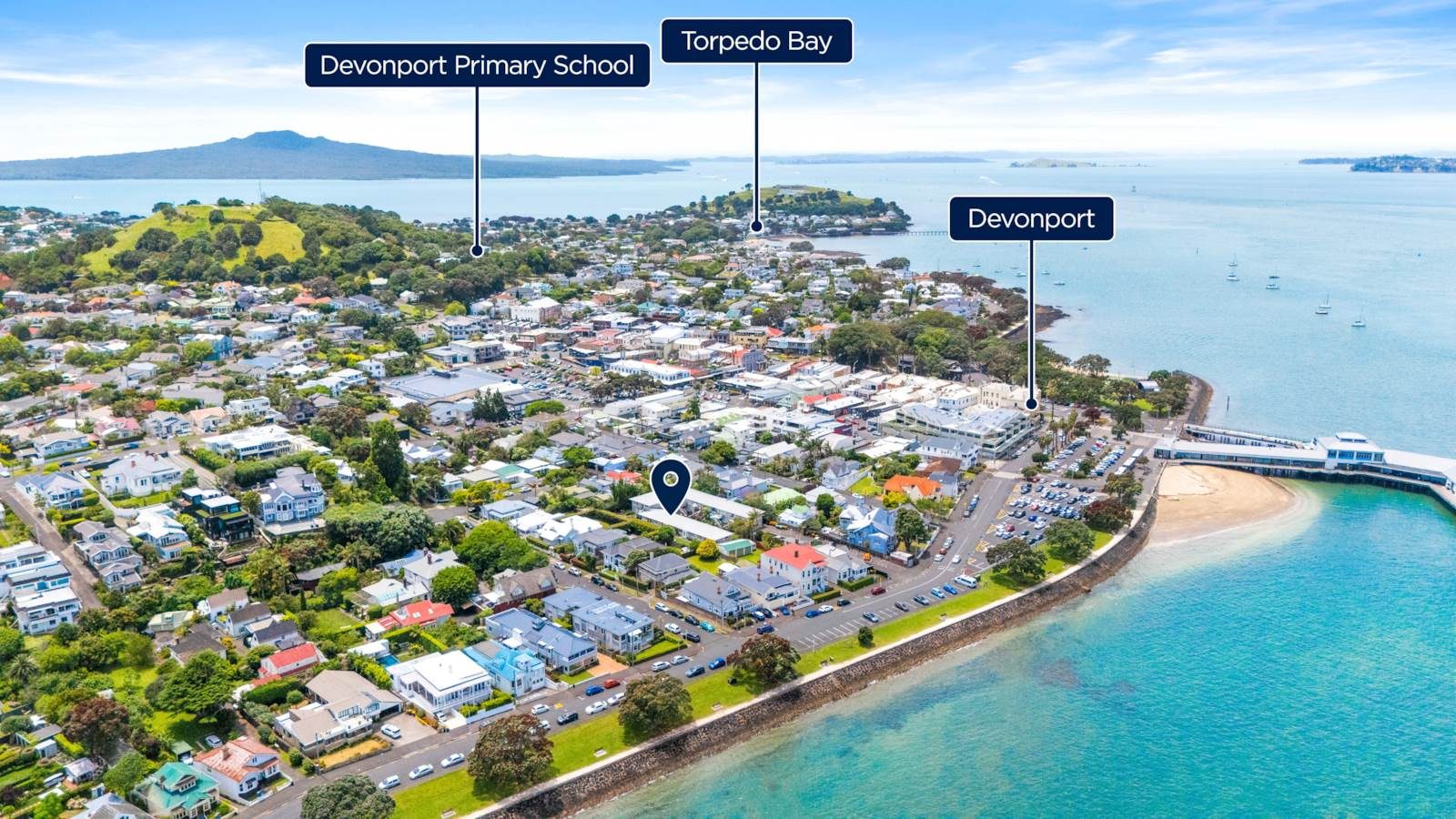 Carefree Devonport Living, Walk to Everything! — slide 16
