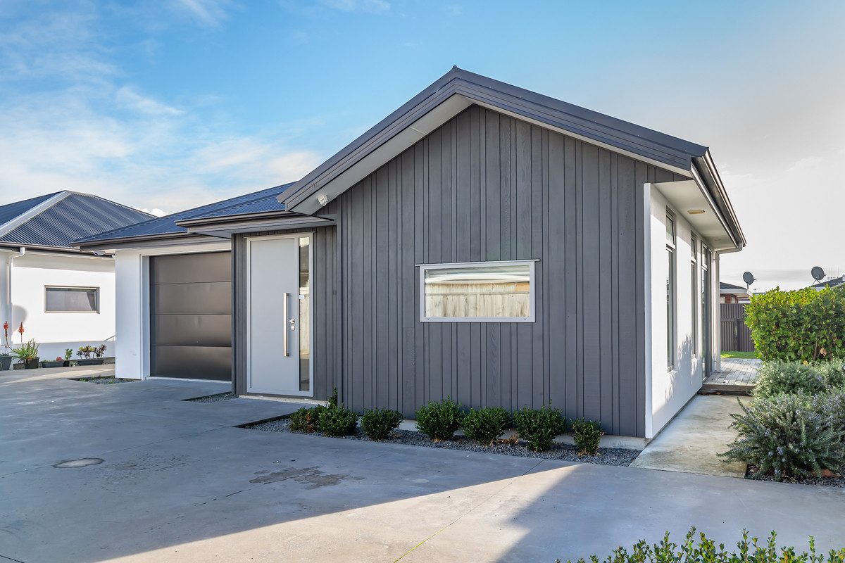 Smart living, close to town — slide 14