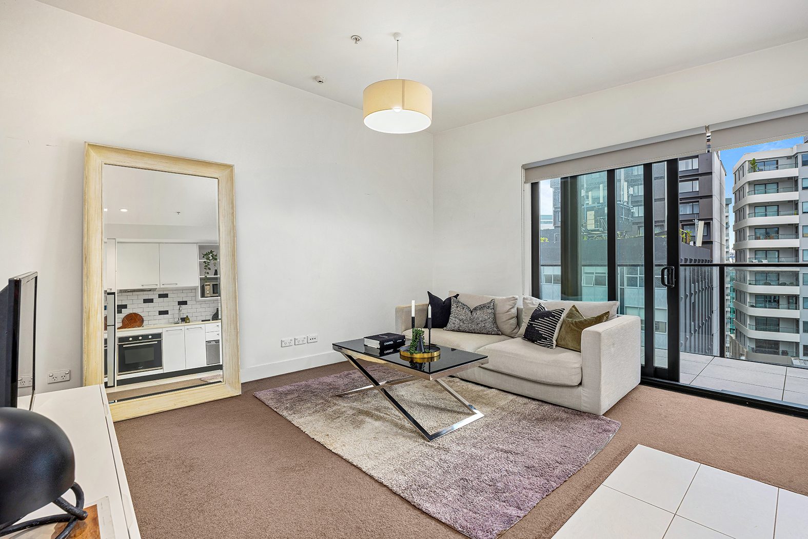 Penthouse with Water Views By Britomart — slide 2