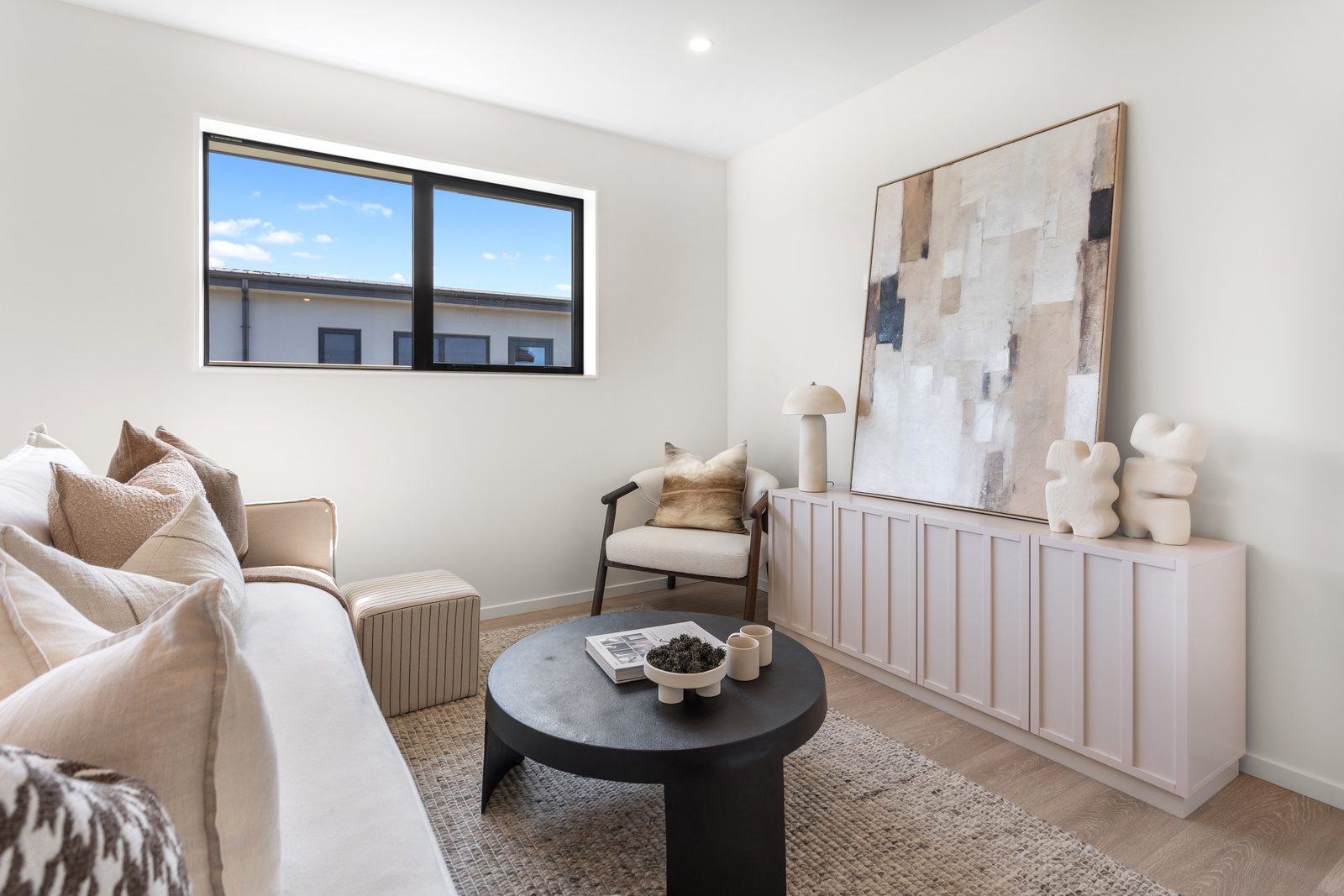 Architectural elegance, brand new & ready now! — slide 27