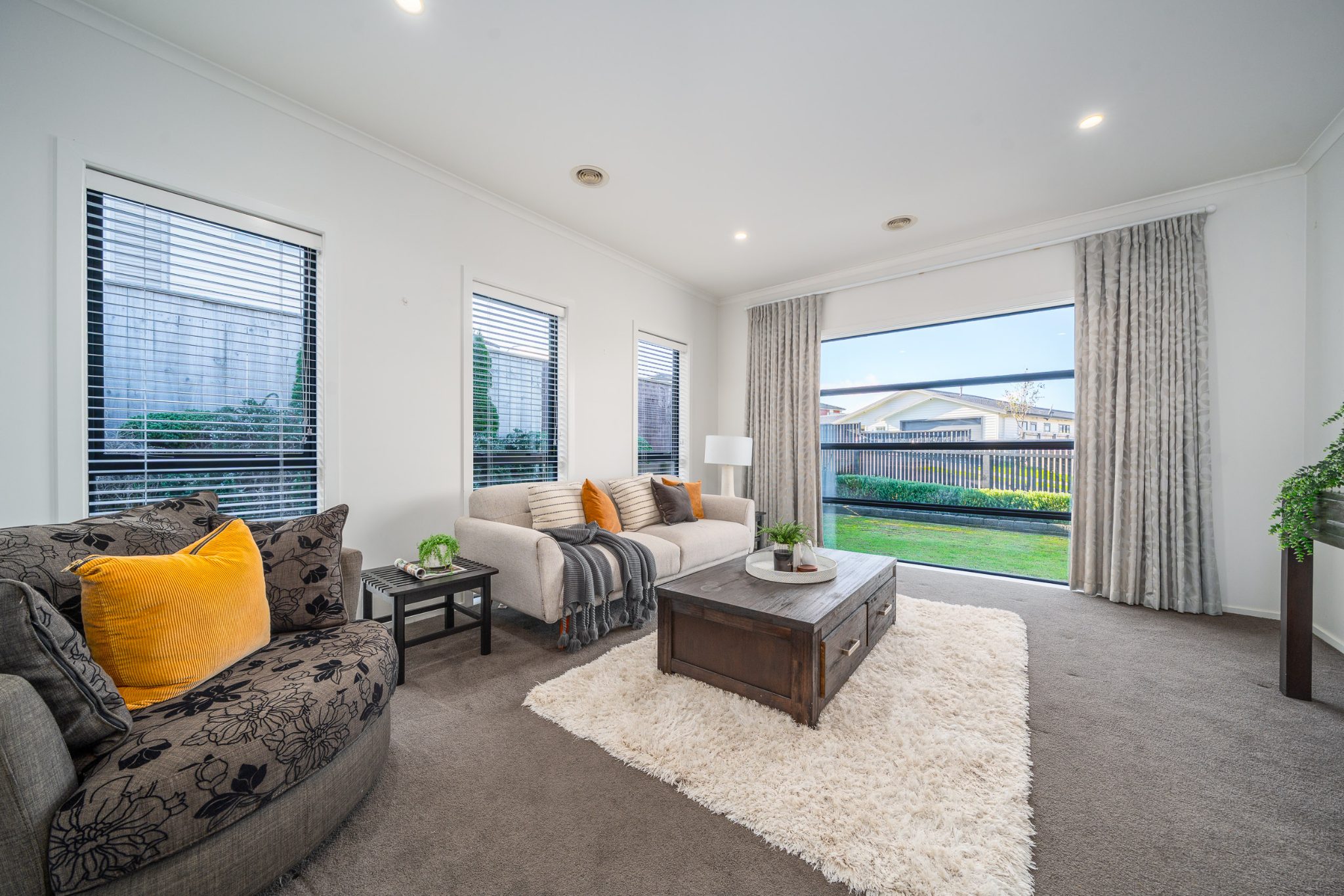 Luxury, Space & Quality in Churton Park — slide 2