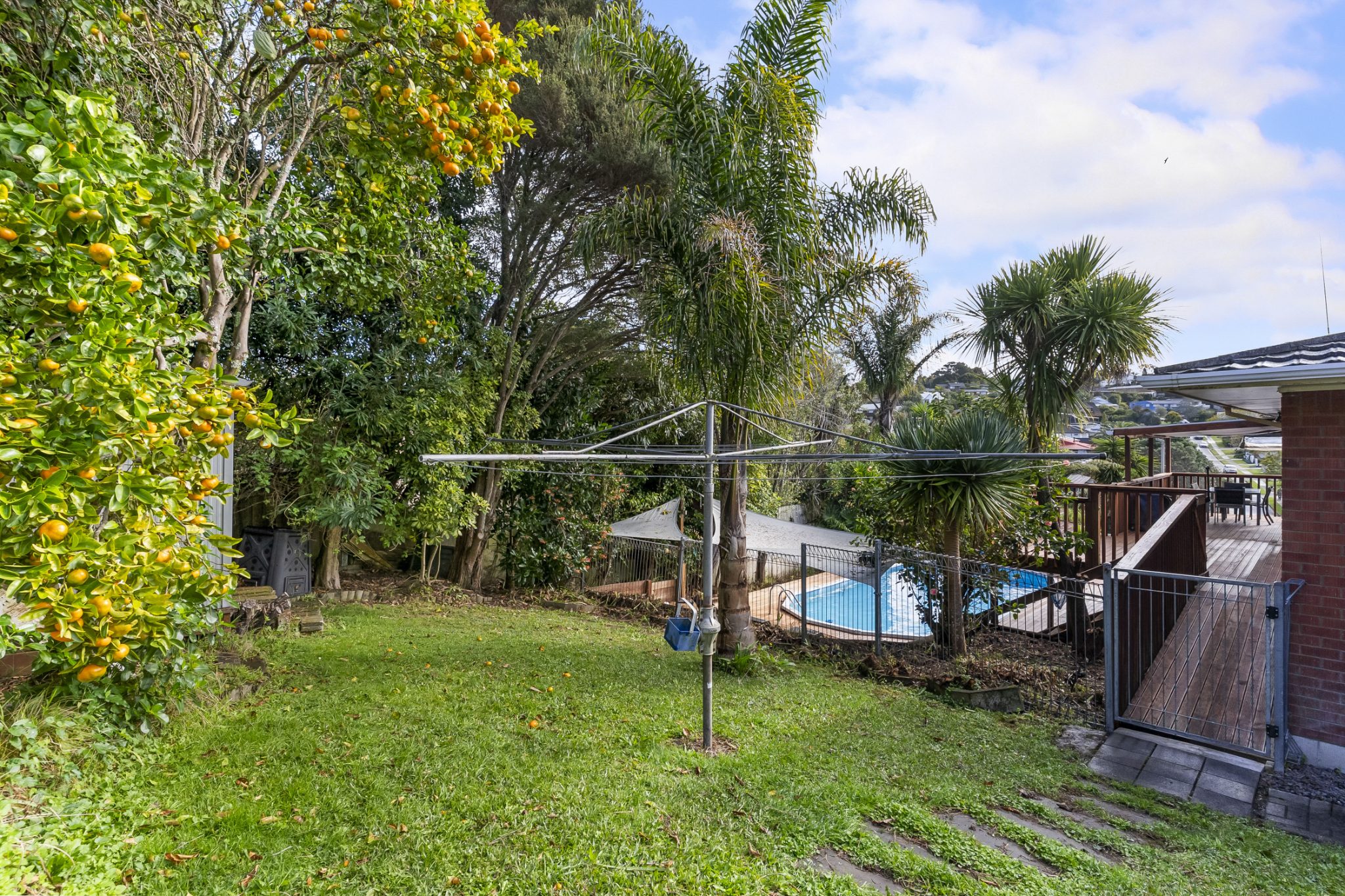 Family Living in the Heart of Mairangi Bay — slide 36