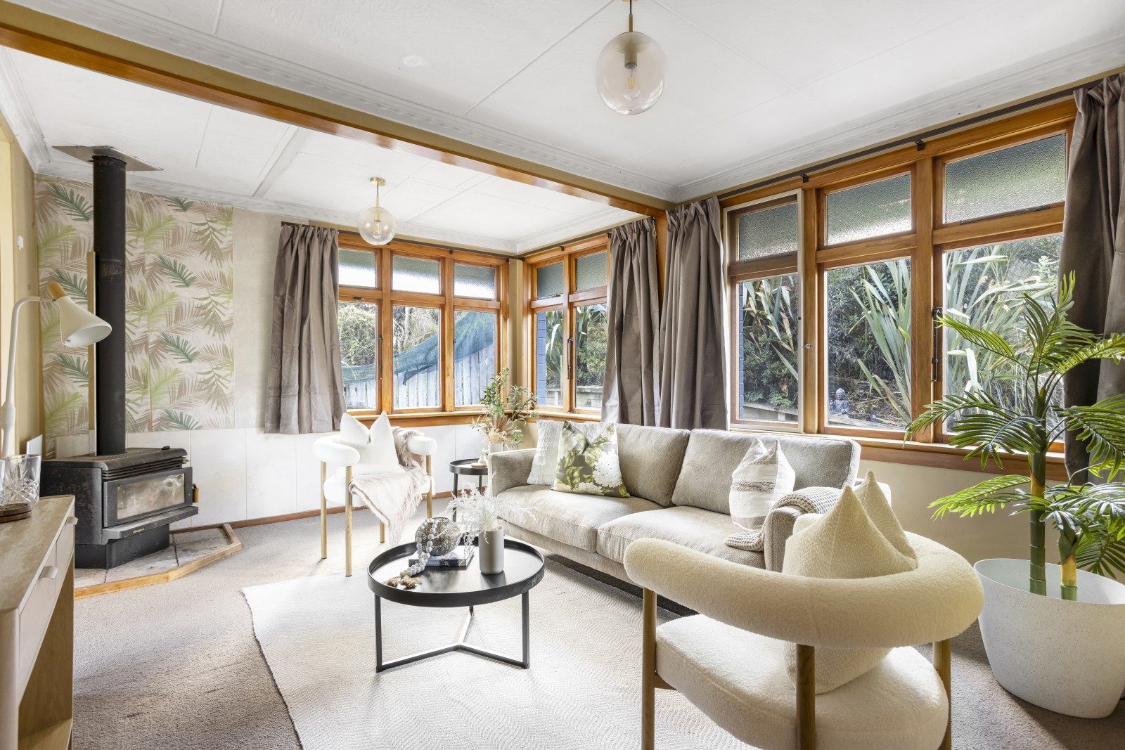 A charming brick classic with harbour views — slide 2