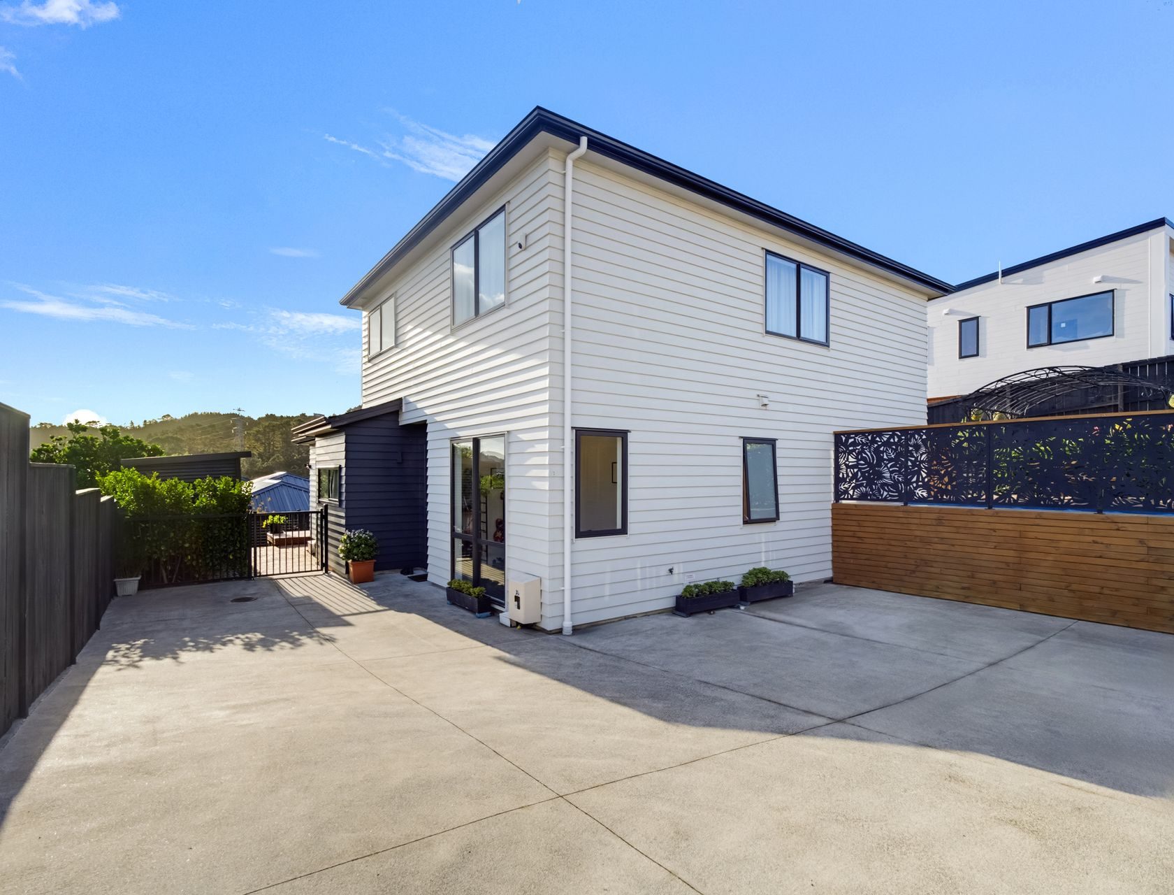 OWNERS MOVING SOUTH | KUMEU RESORT — slide 2